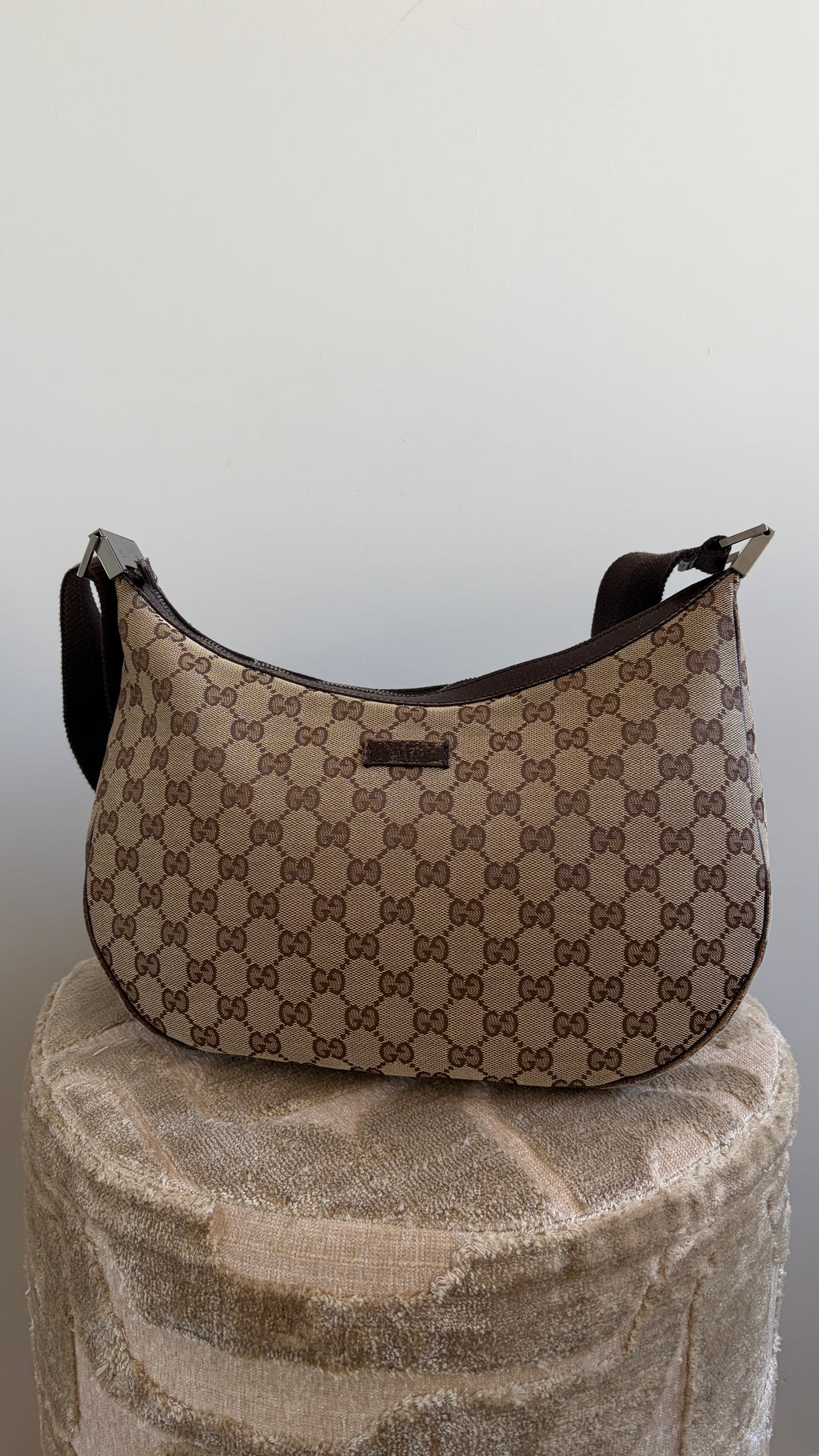 Gucci GG Canvas Half Moon - Productfoto