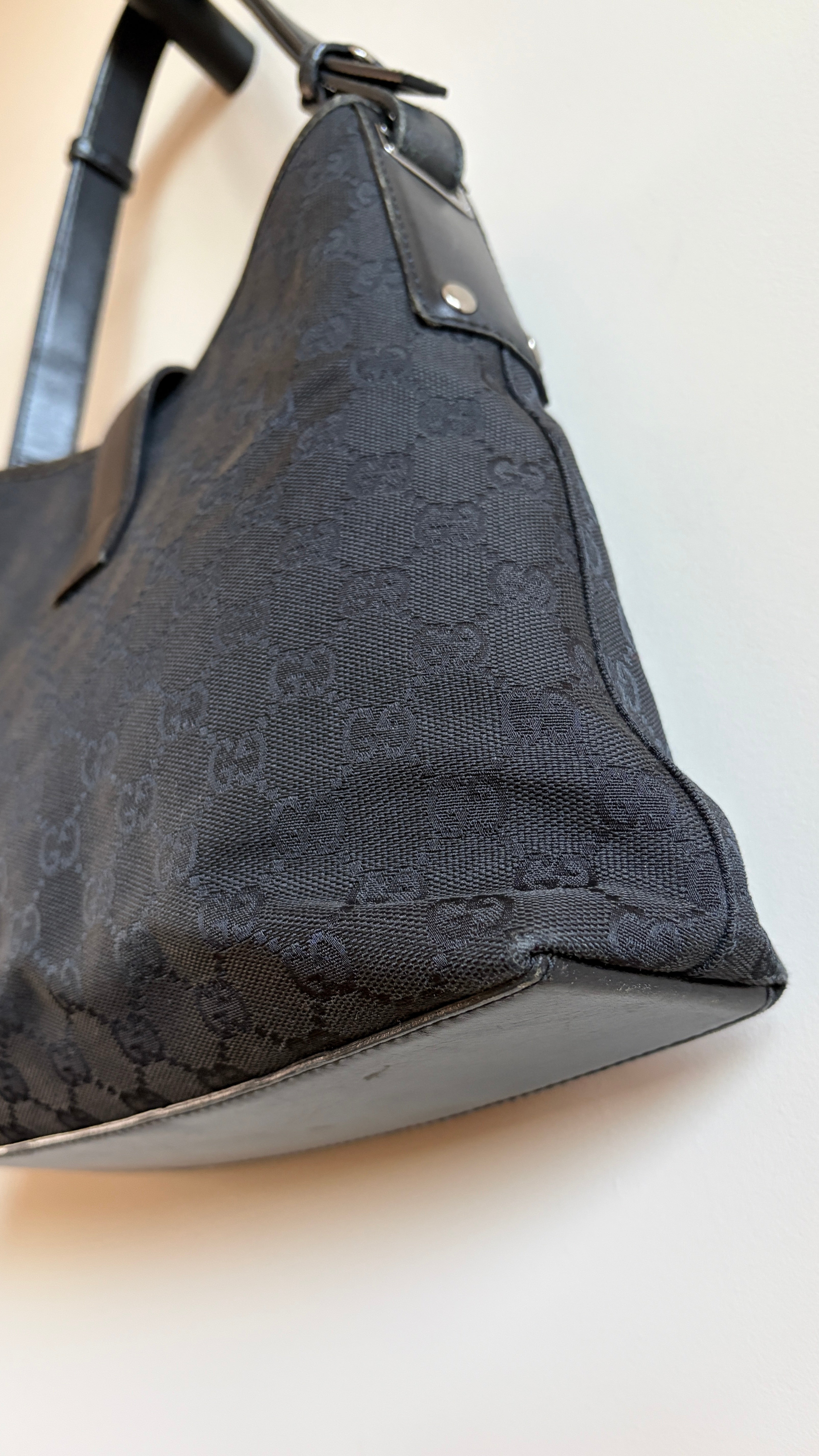  Gucci Jackie Black - Hoek beschadiging