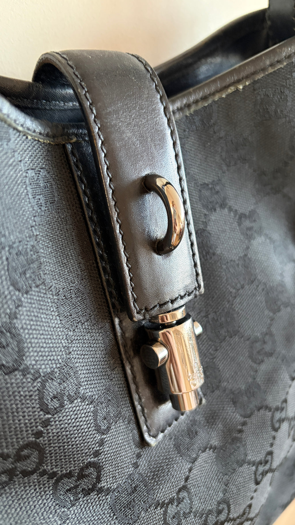  Gucci Jackie Black - Sluiting voorkant