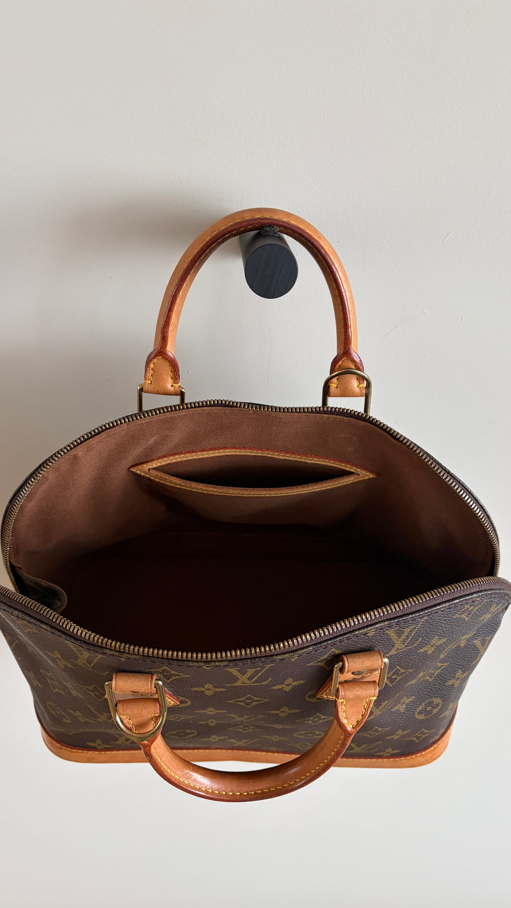 Louis Vuitton Alma - binnenkant
