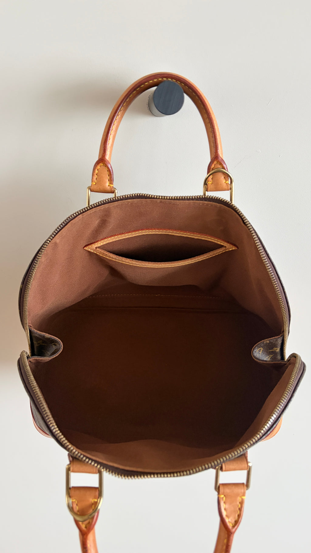 Louis Vuitton Alma - binnenkant detail