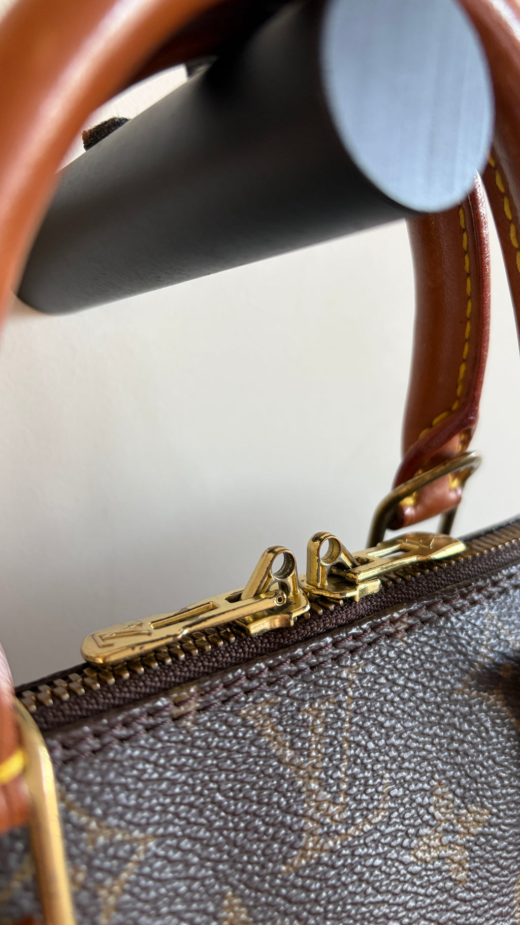 Louis Vuitton Alma PM - Detail Rits