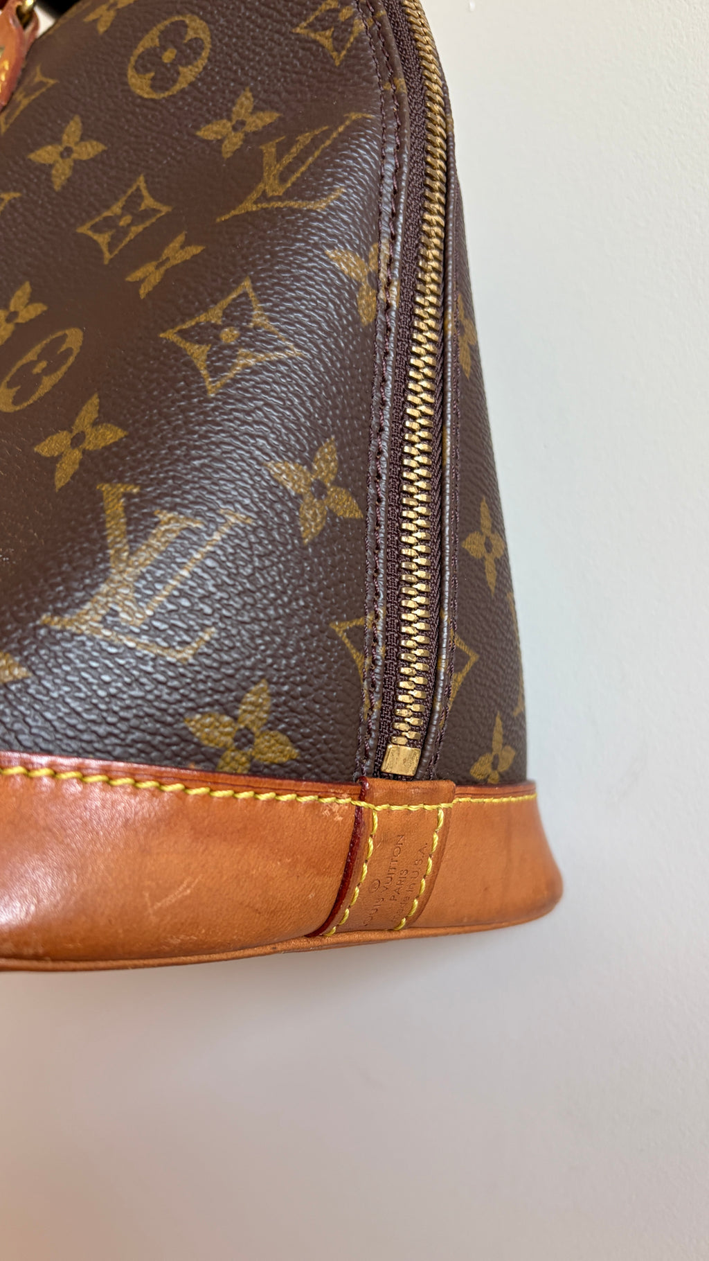 Louis Vuitton Alma PM - Rits/onderkant