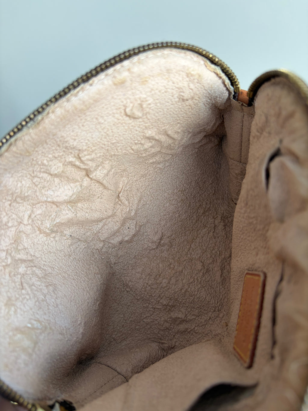 Louis Vuitton Cosmetic Pouch - binnenkant detail