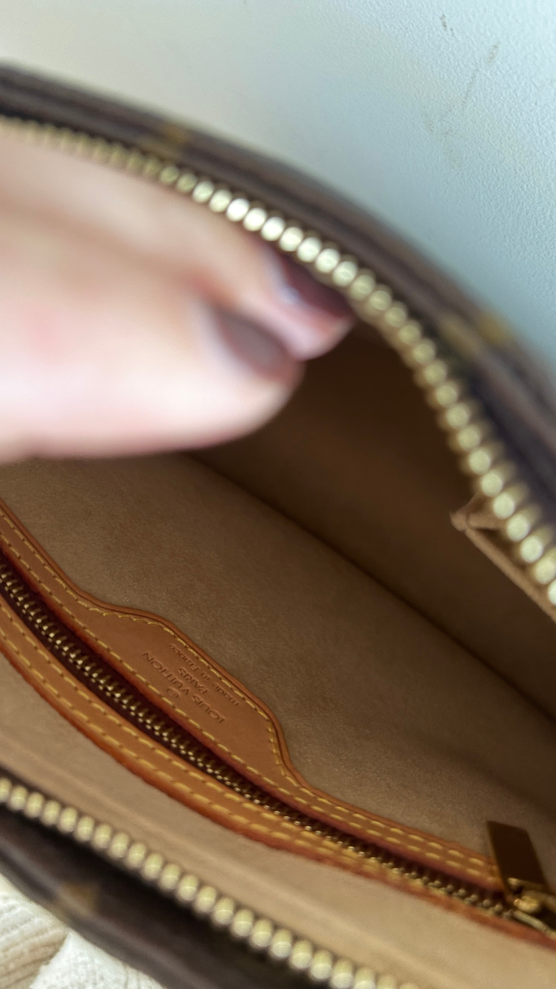 Louis Vuitton Looping MM Monogram - Binnenkant