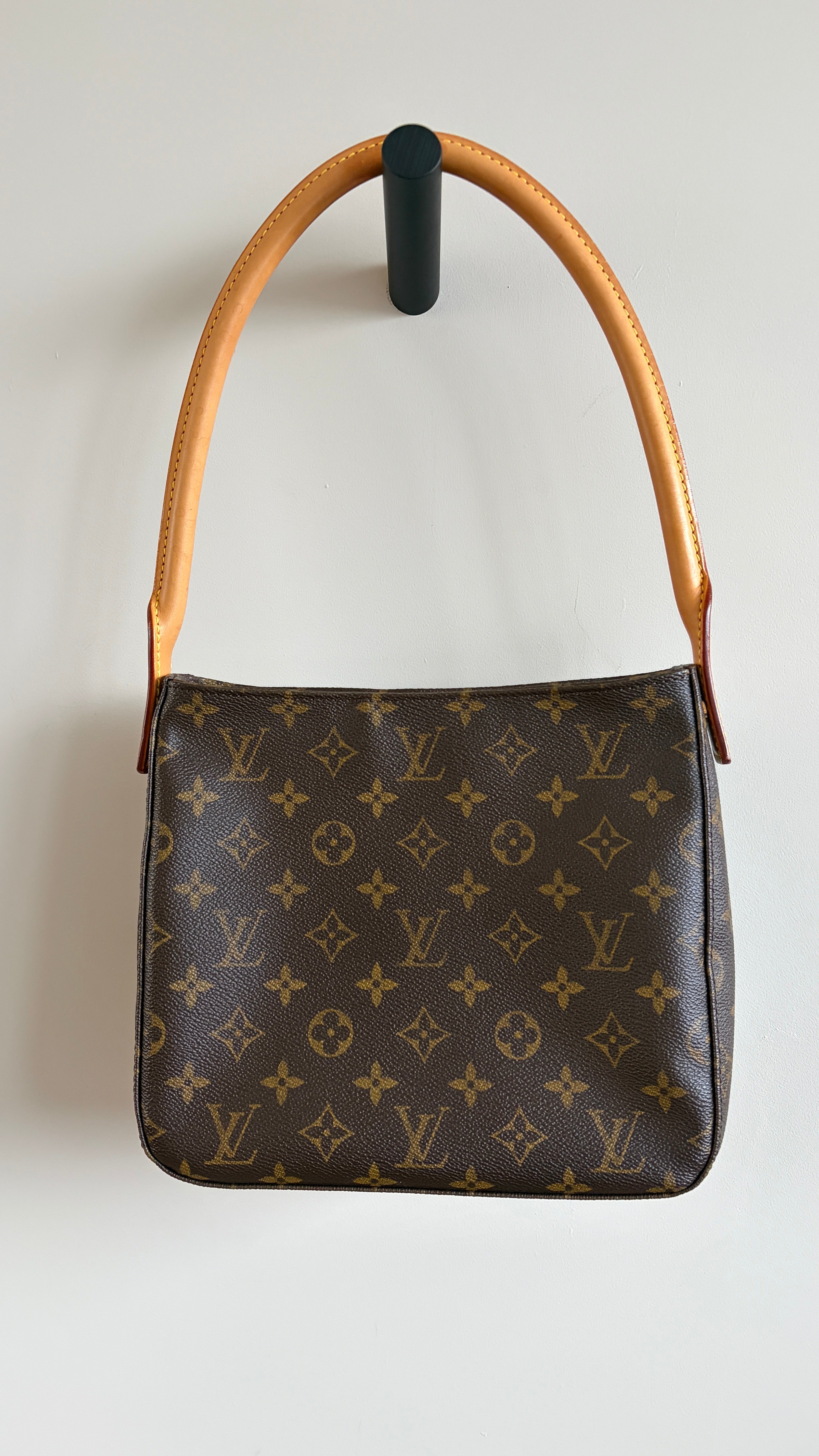 Louis Vuitton Looping MM Monogram - Voorkant