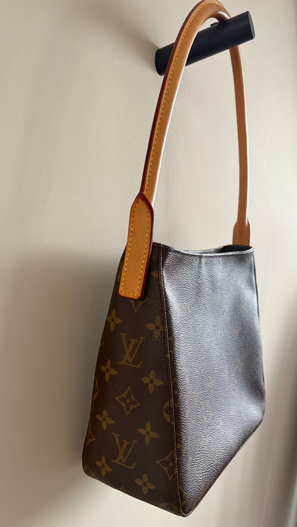Louis Vuitton Looping MM Monogram - Zijkant Detail