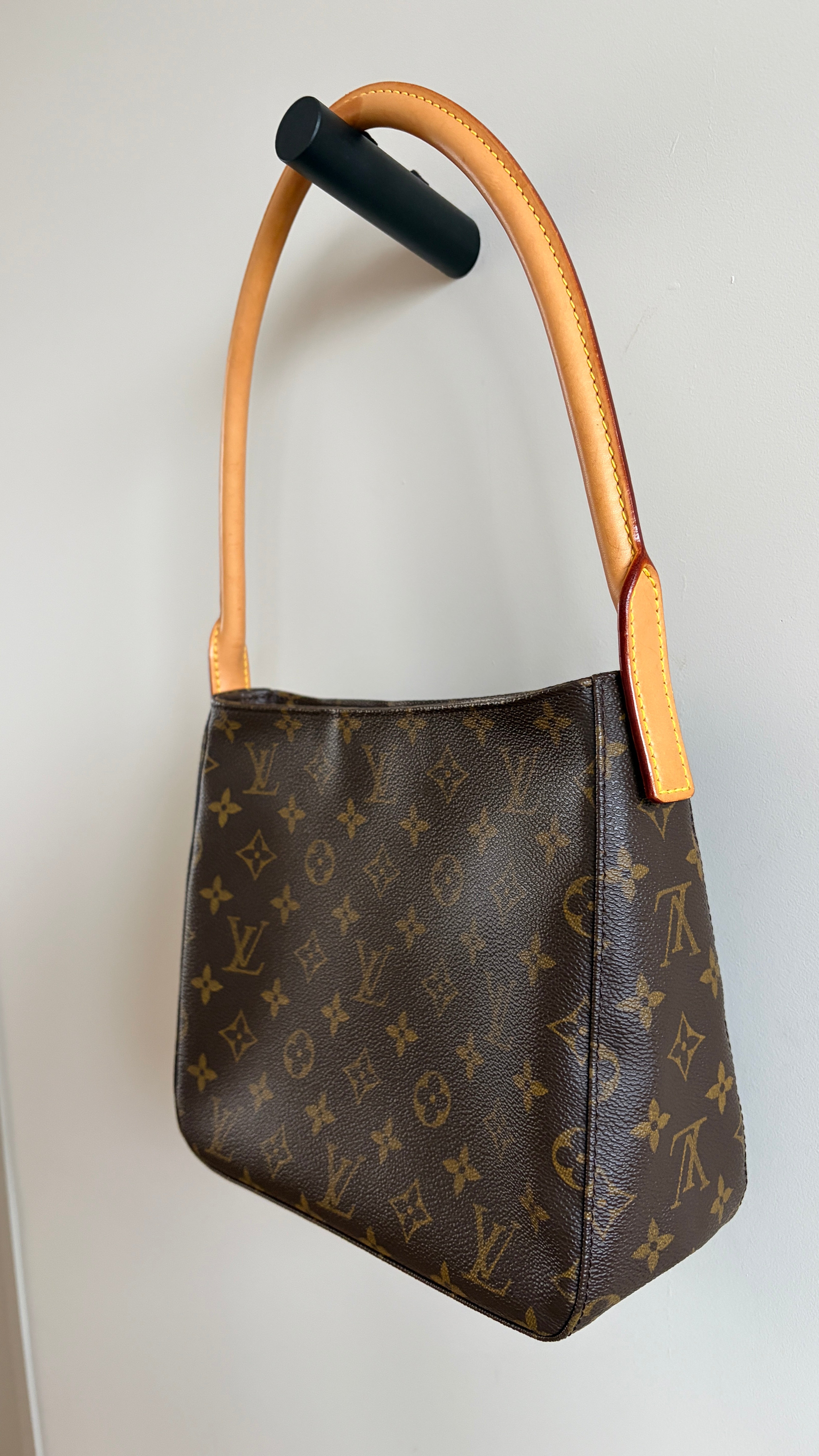 Louis Vuitton Looping MM Monogram - Zijkant/Voorkant