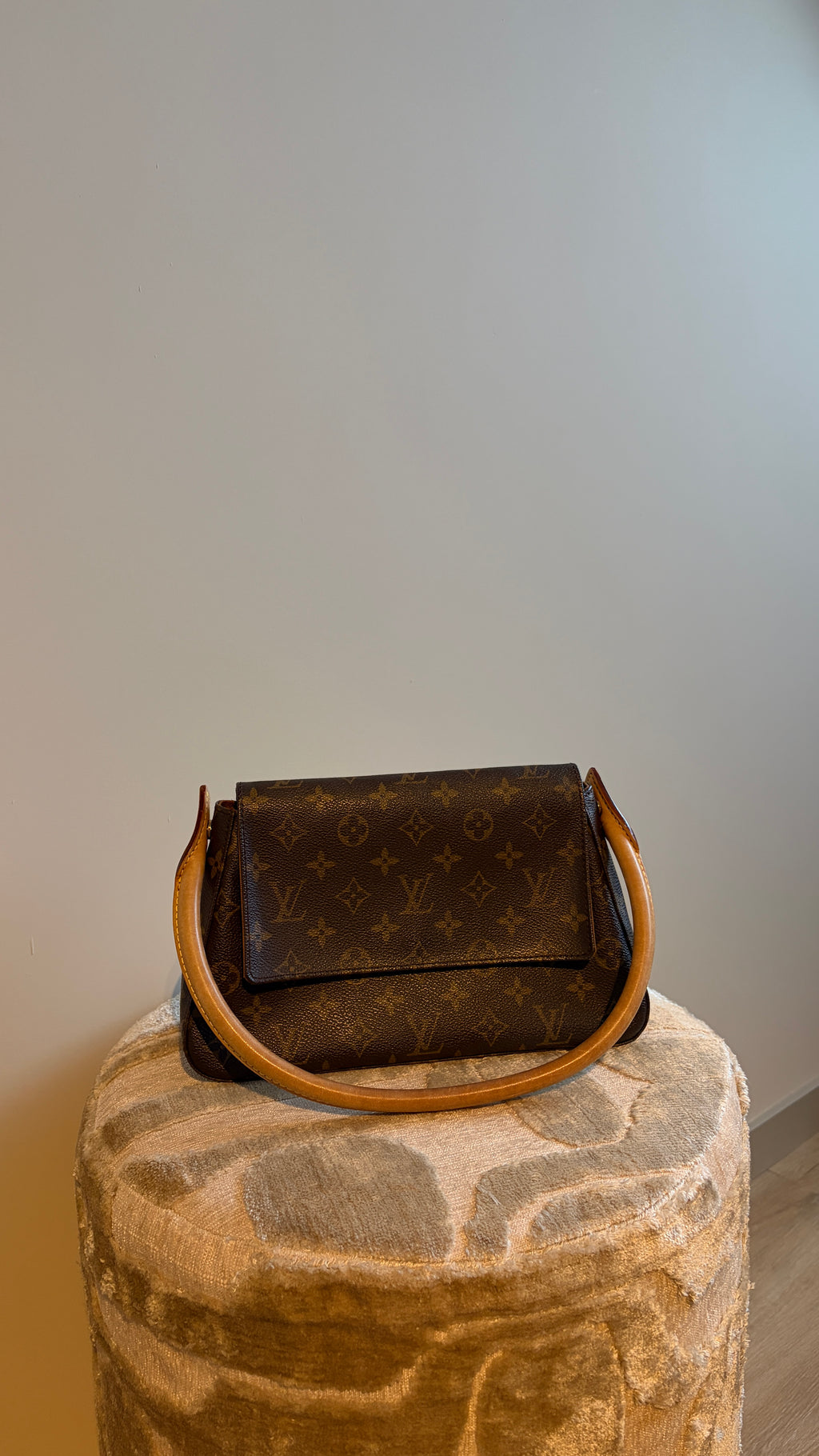 Louis Vuitton Looping PM - 1