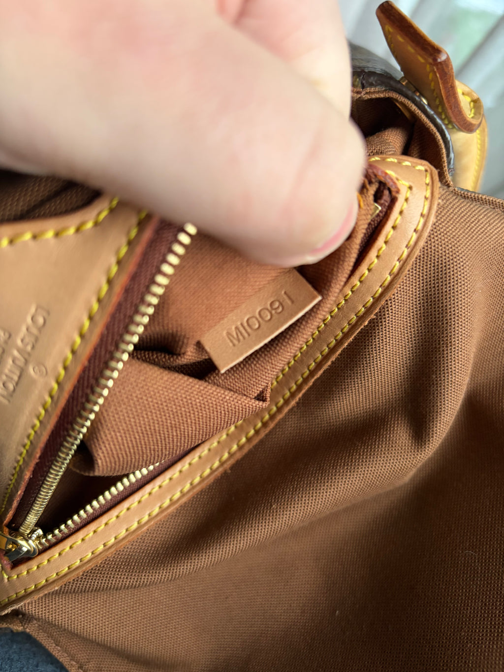 Louis Vuitton Looping PM - 13