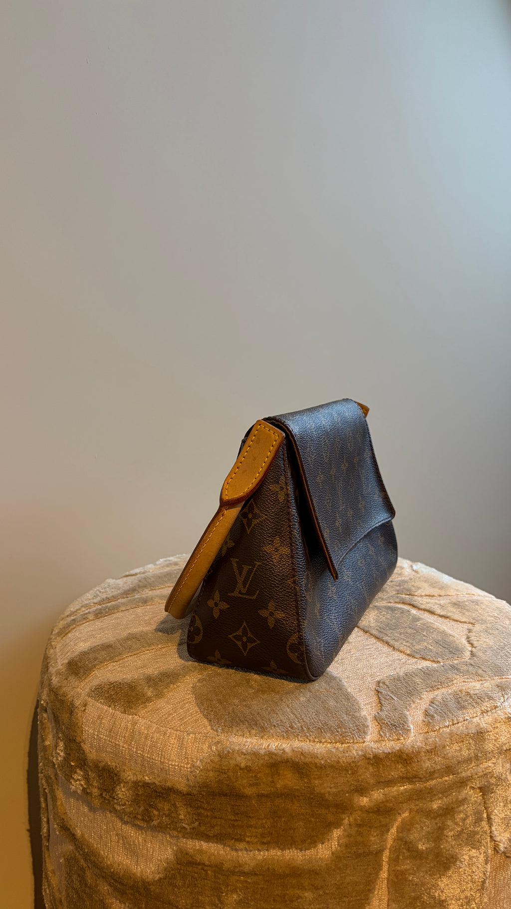 Louis Vuitton Looping PM - 2