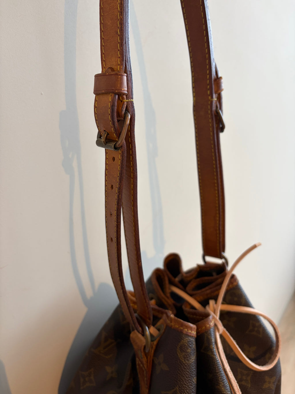 Louis Vuitton Noe - detail gesp