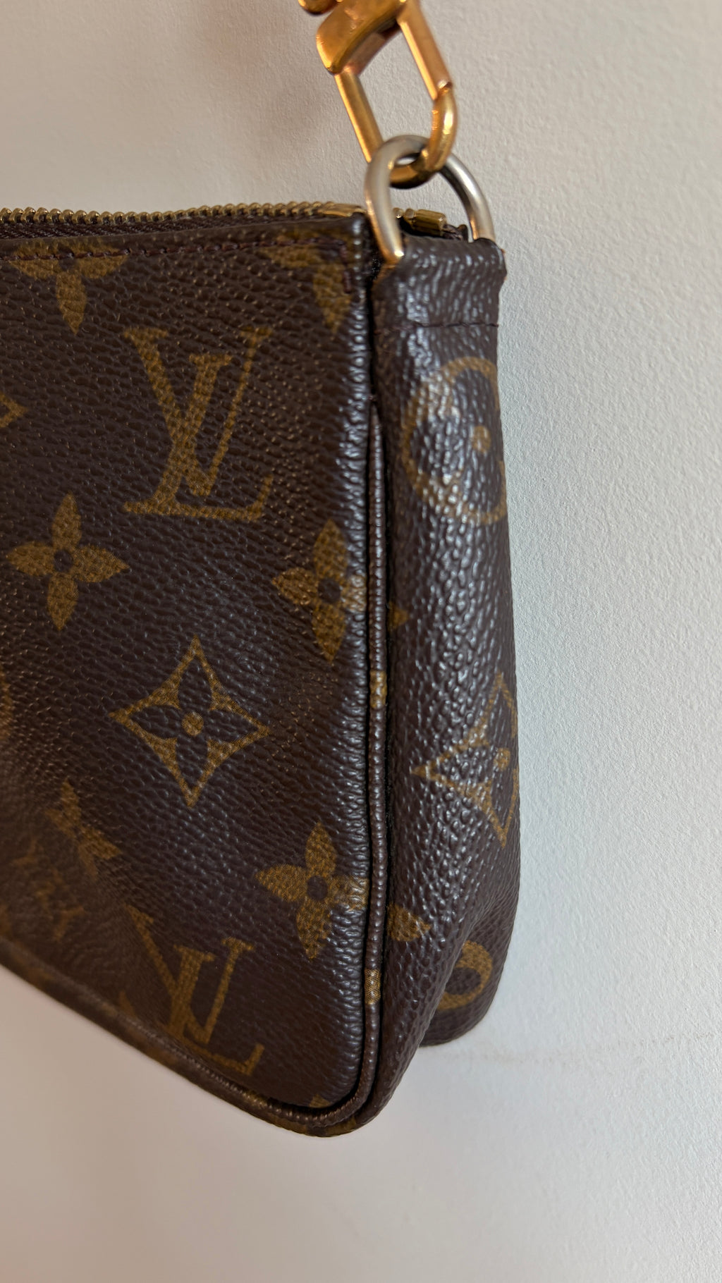Louis Vuitton Pochette - 2000 detail