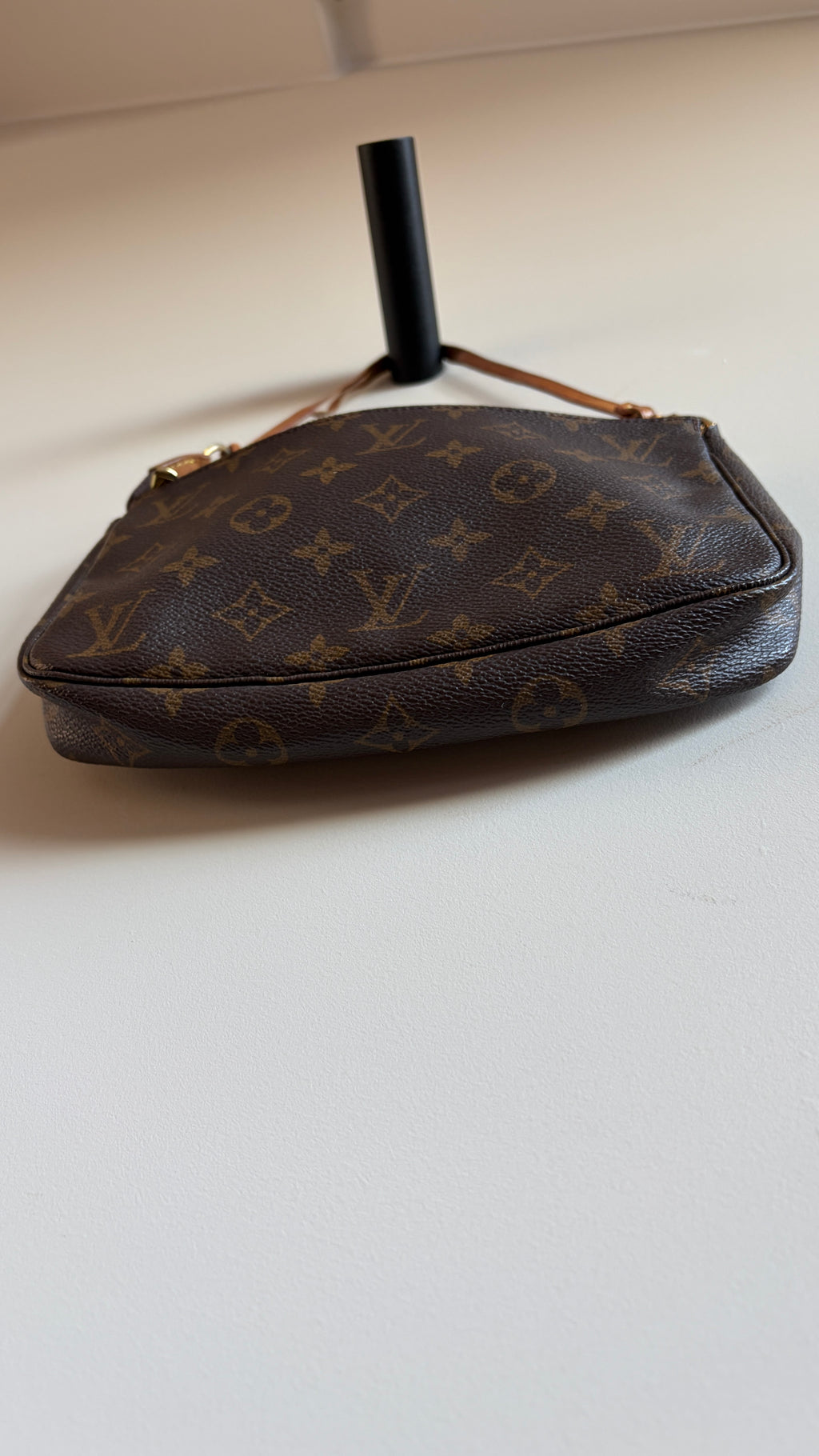 Louis Vuitton Pochette - 2000 onderkant