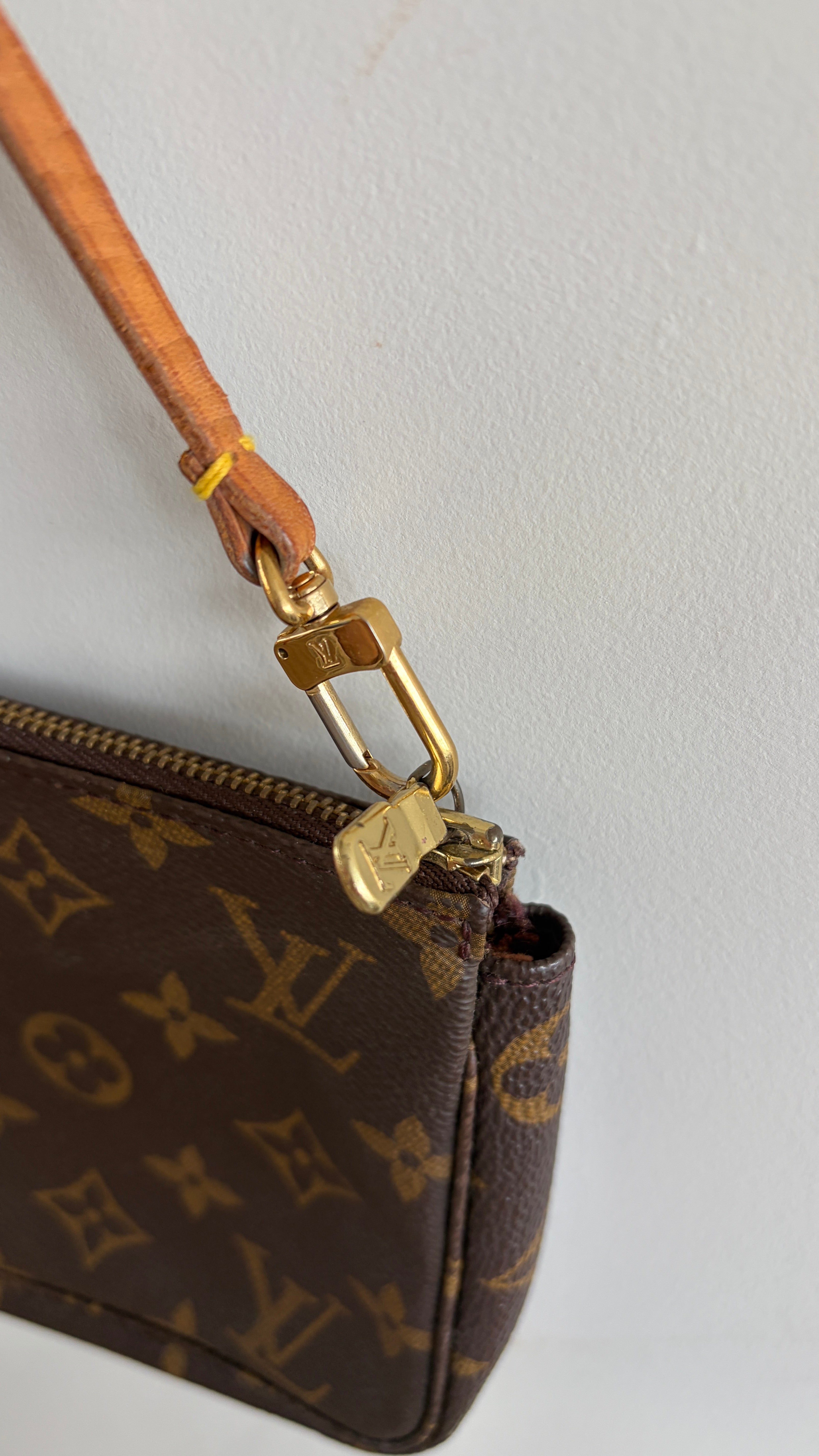 Louis Vuitton Pochette - Rits detail