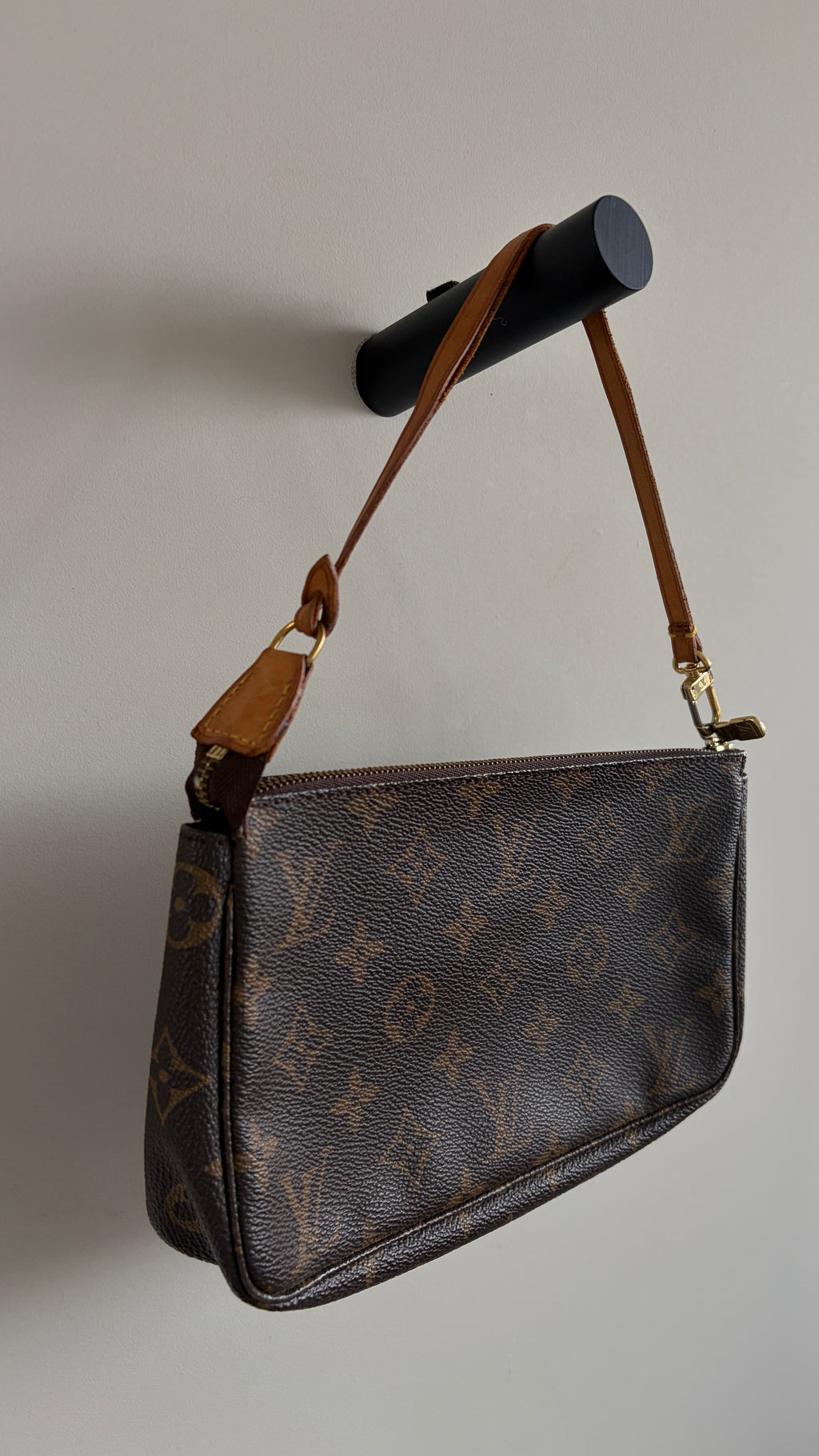 Louis Vuitton Pochette - Zijkant 2