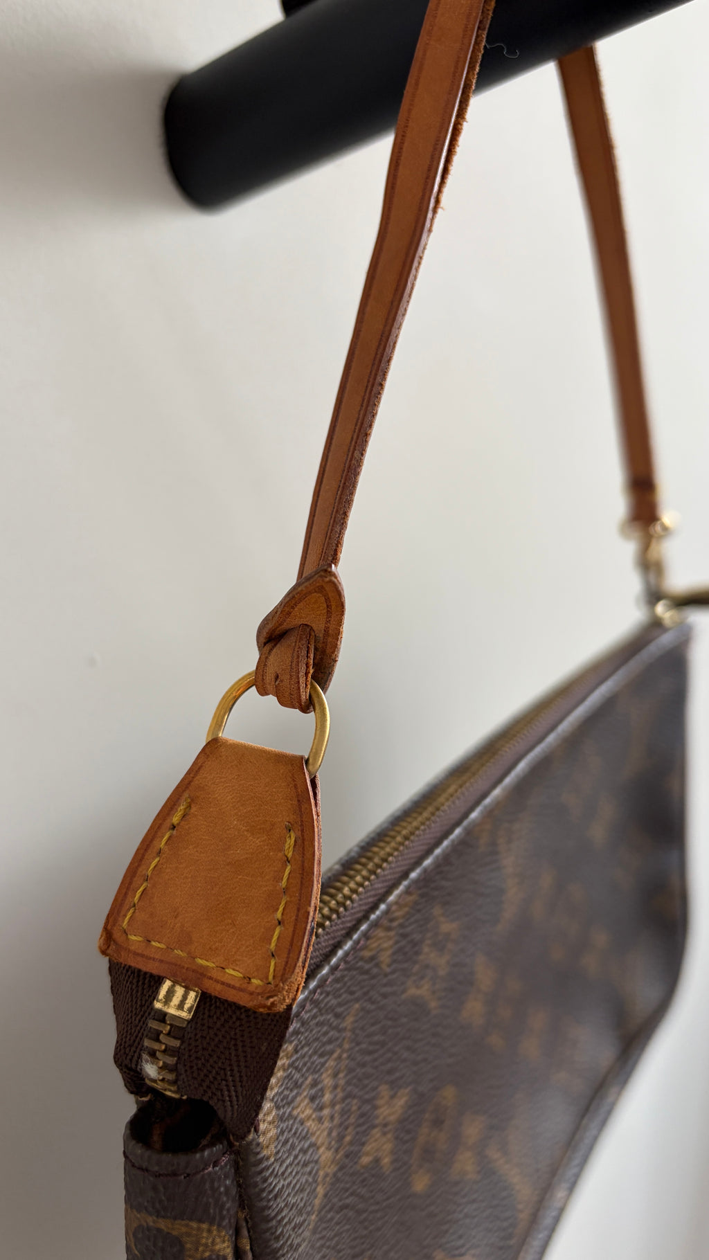 Louis Vuitton Pochette - Zijkant detail