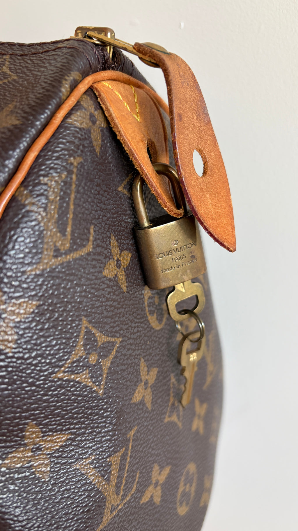 Louis Vuitton Speedy 30 - Lock 