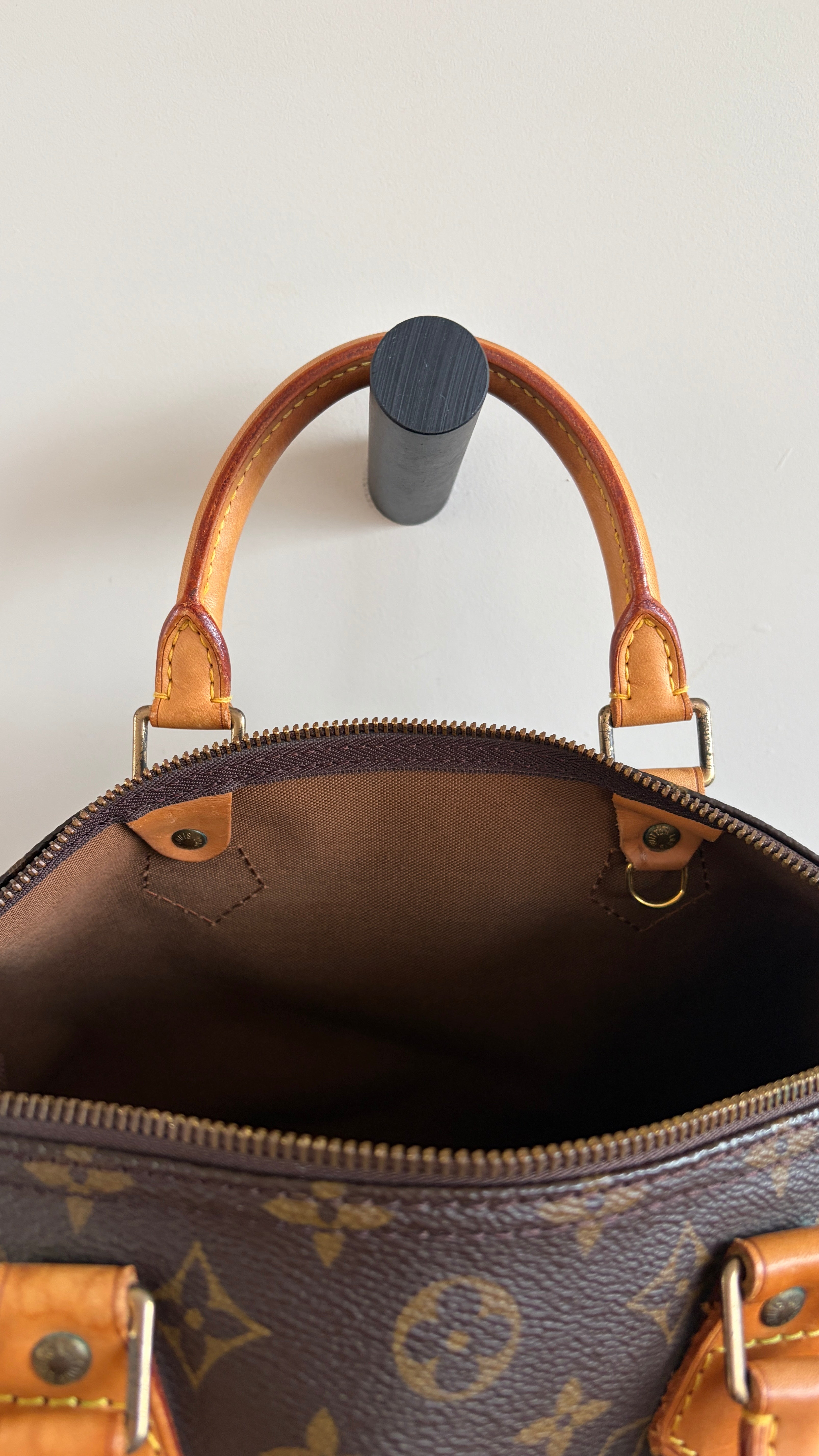 Louis Vuitton Speedy 30 - TRE25 - Productfoto 17
