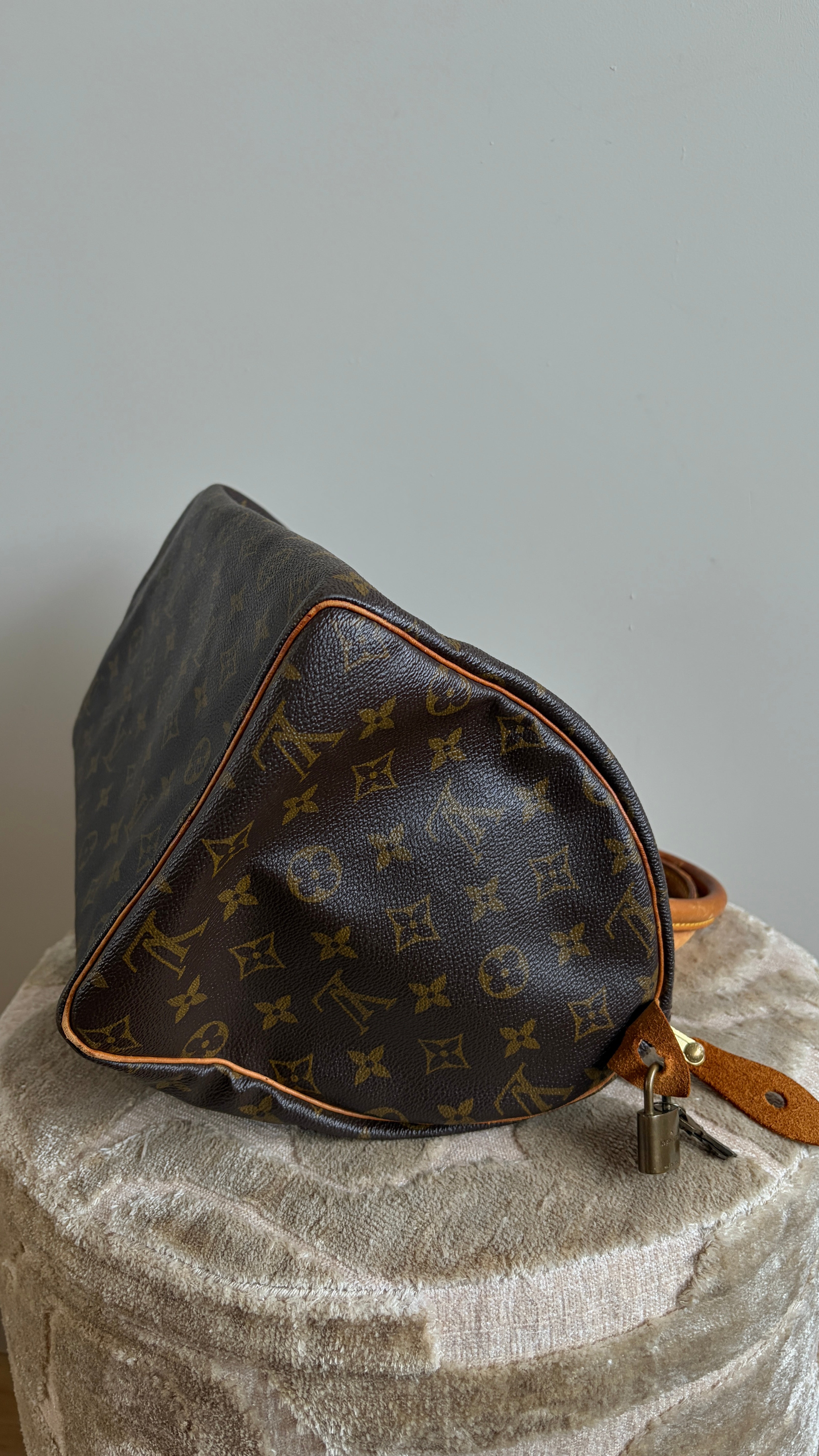 Louis Vuitton Speedy 30 - TRE26 - Productfoto 14