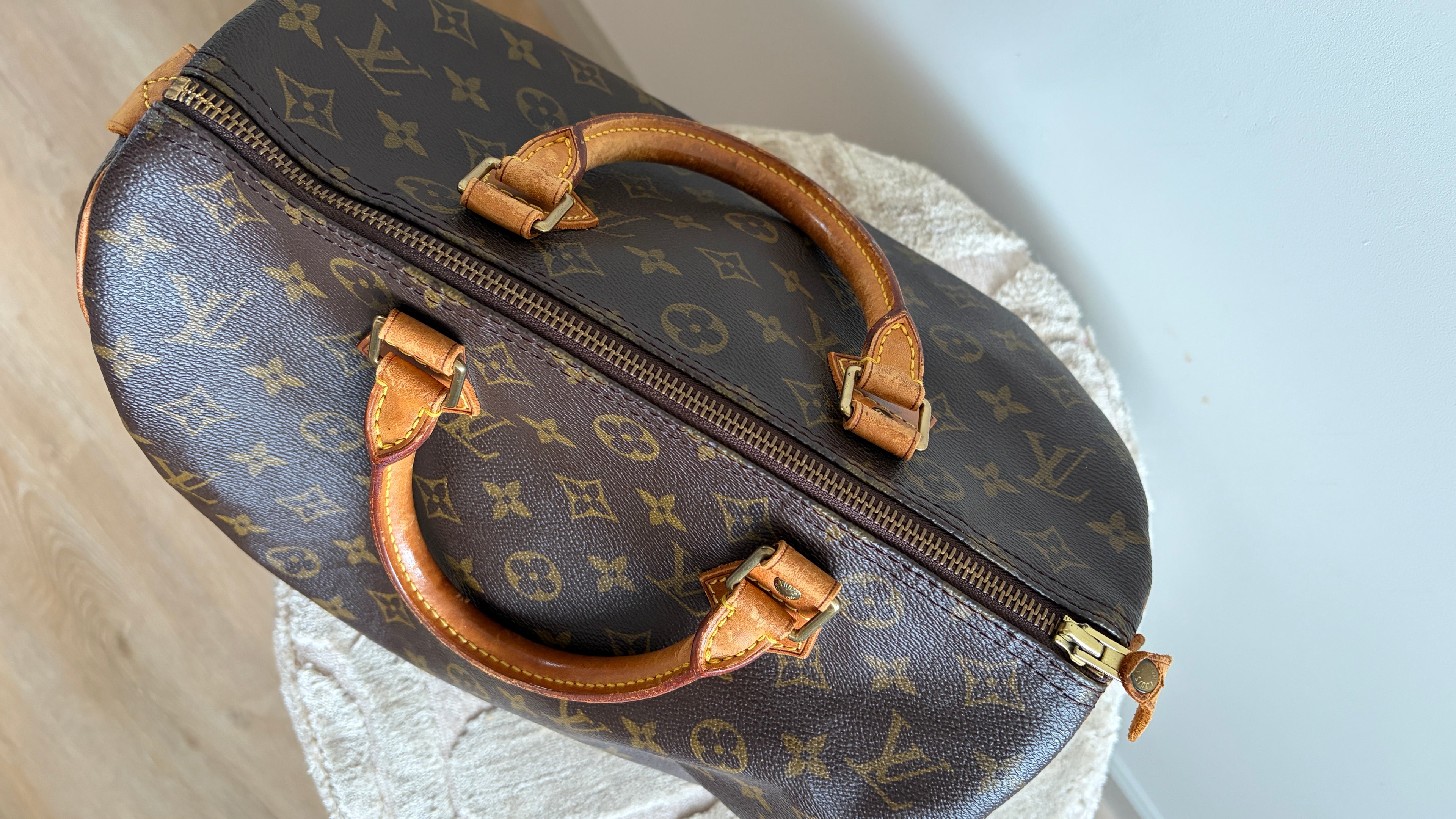 Louis Vuitton Speedy 30 - TRE26 - Productfoto 18