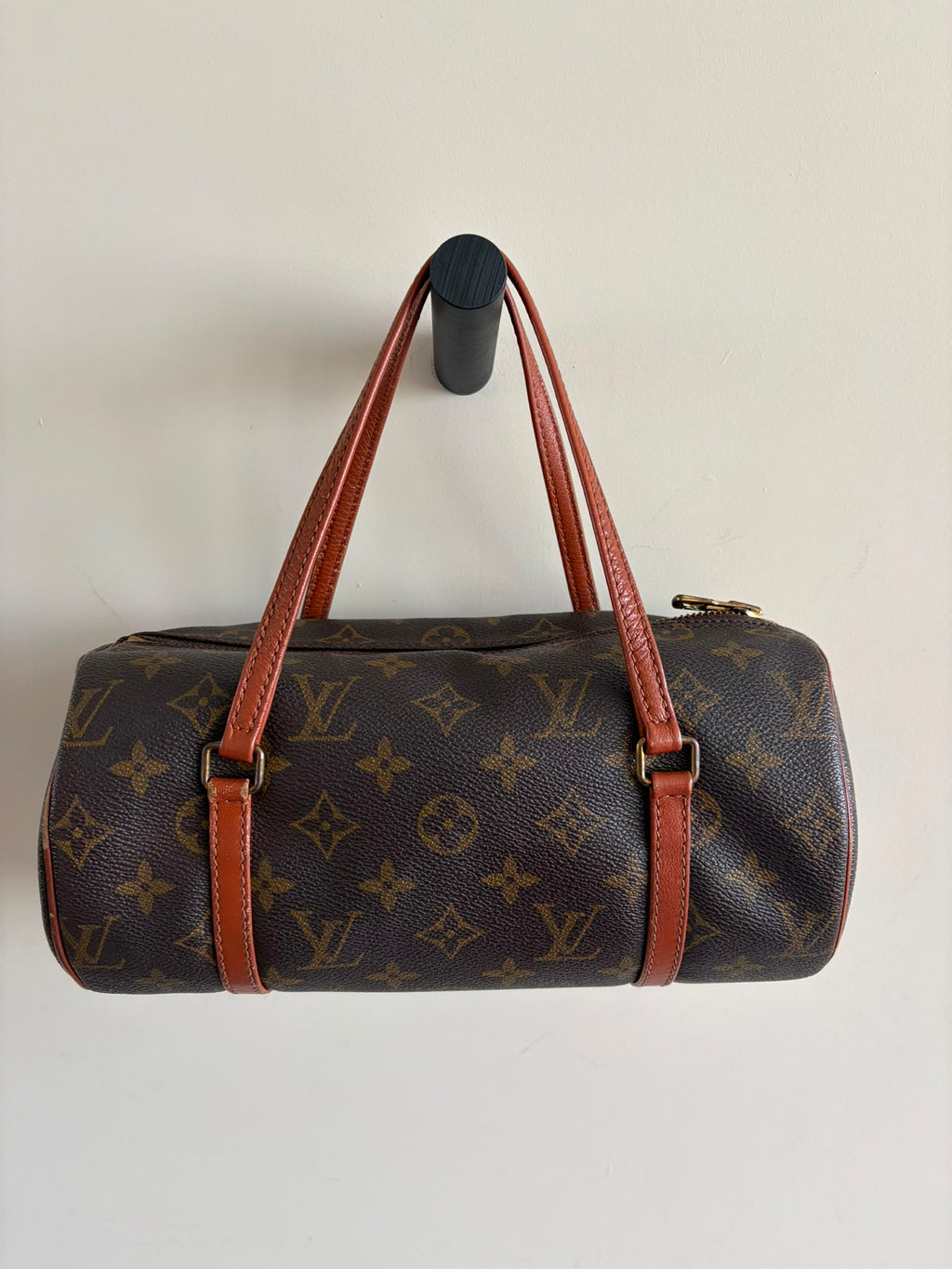 TRE105 - Louis Vuitton Papillon 26 - 3