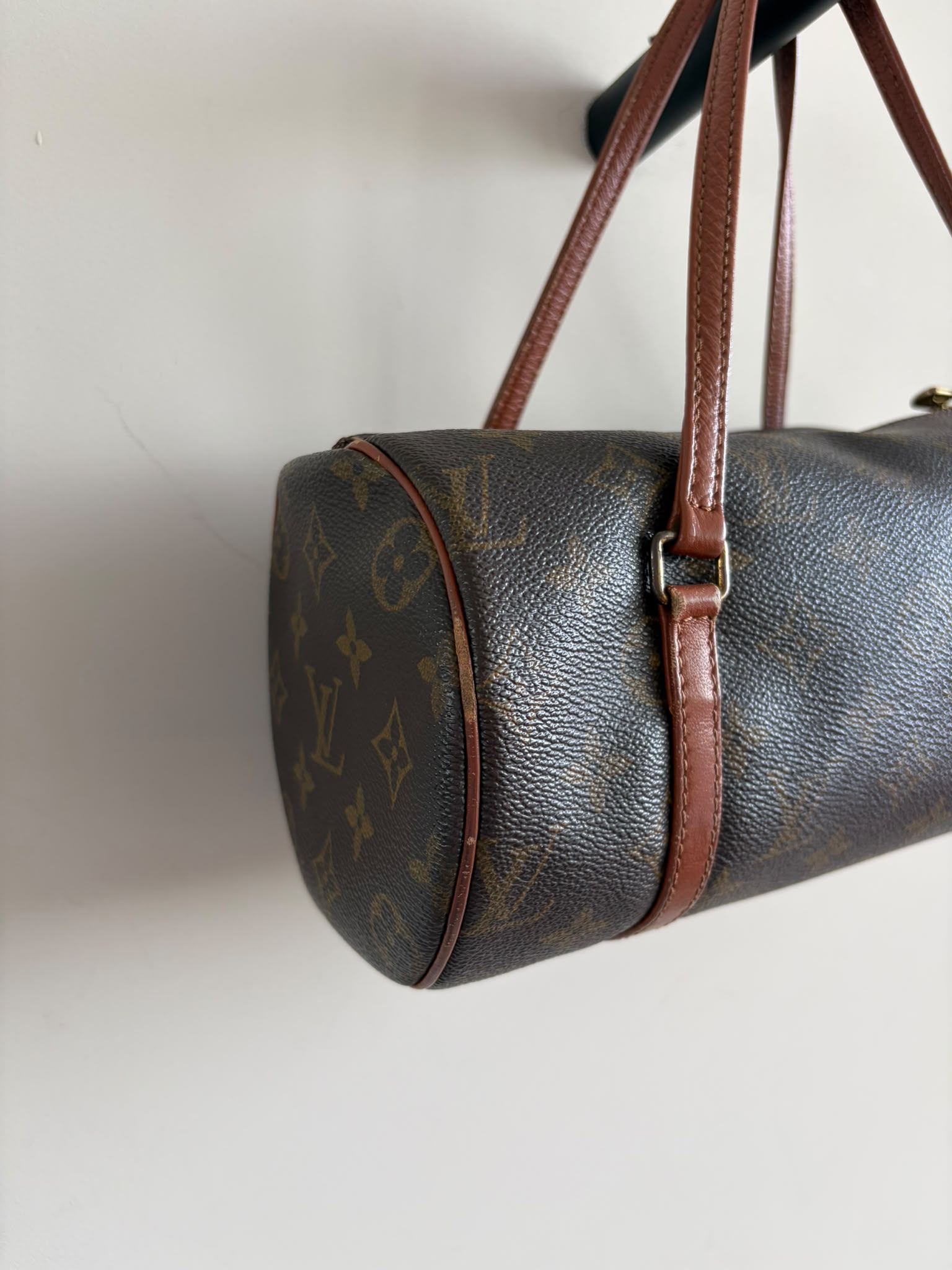 TRE105 - Louis Vuitton Papillon 26 - 4
