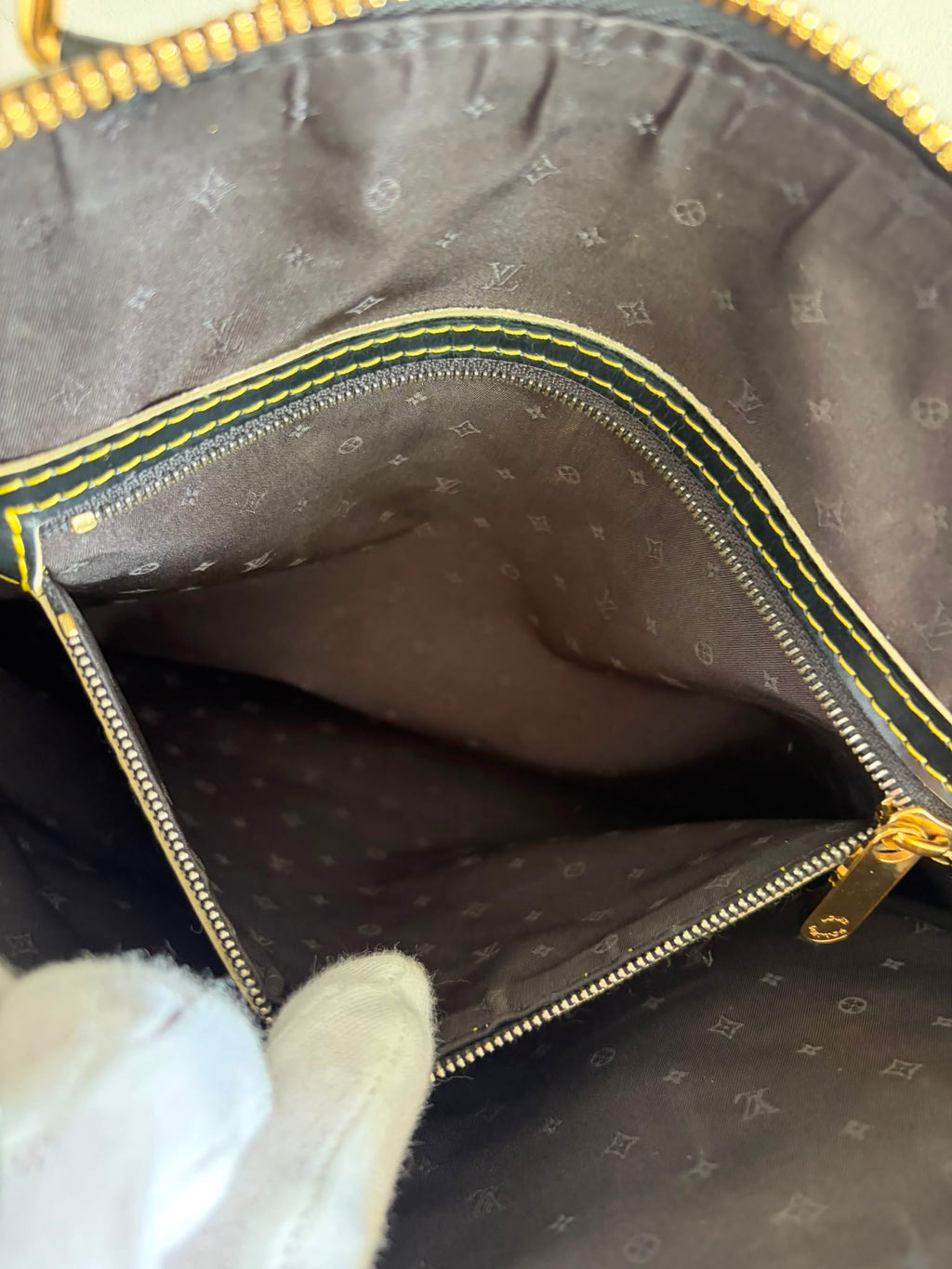 TRE107 - Louis Vuitton Suhali Lockit - 9