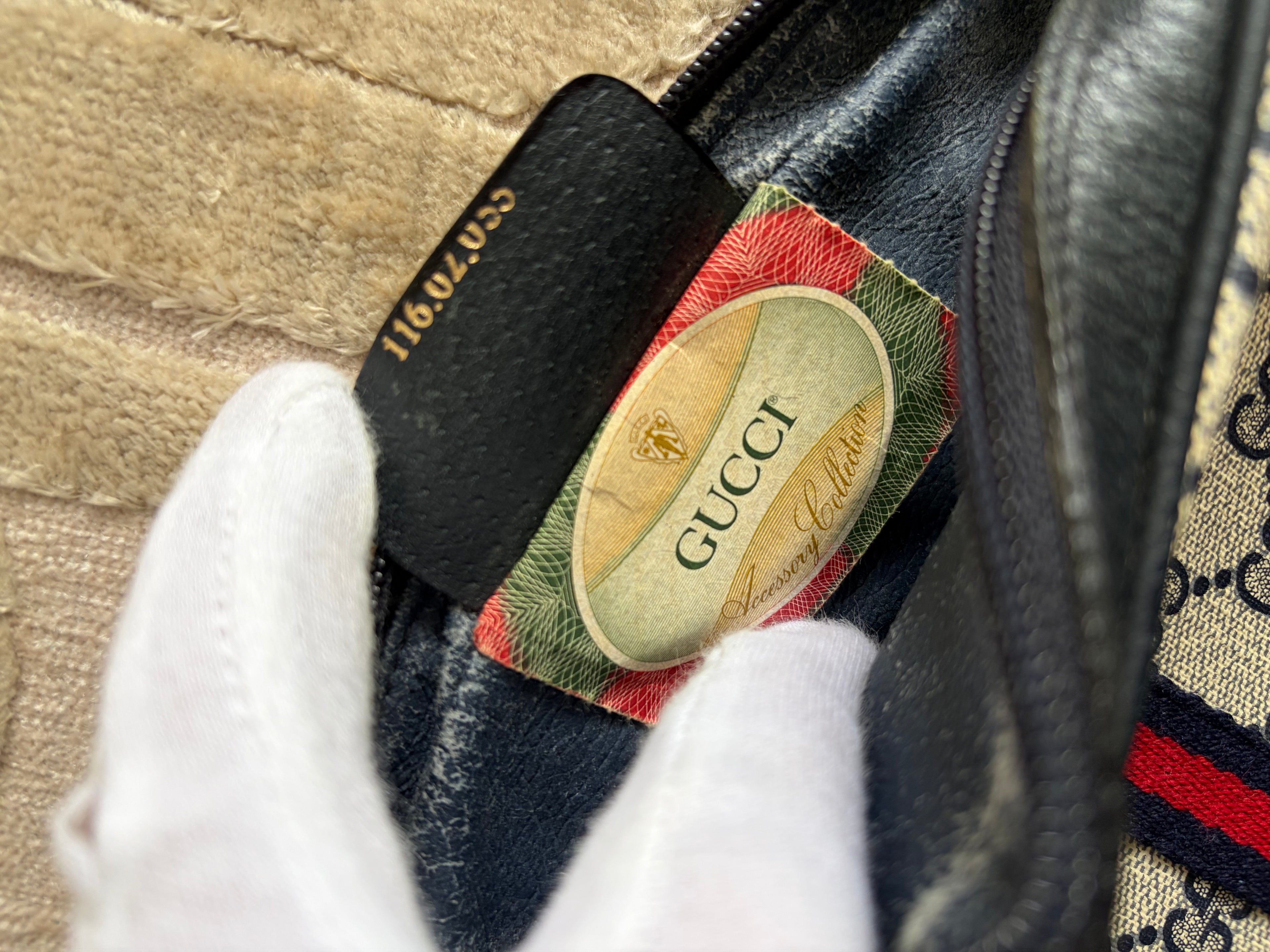 TRE121_Gucci_sherry_productfoto12