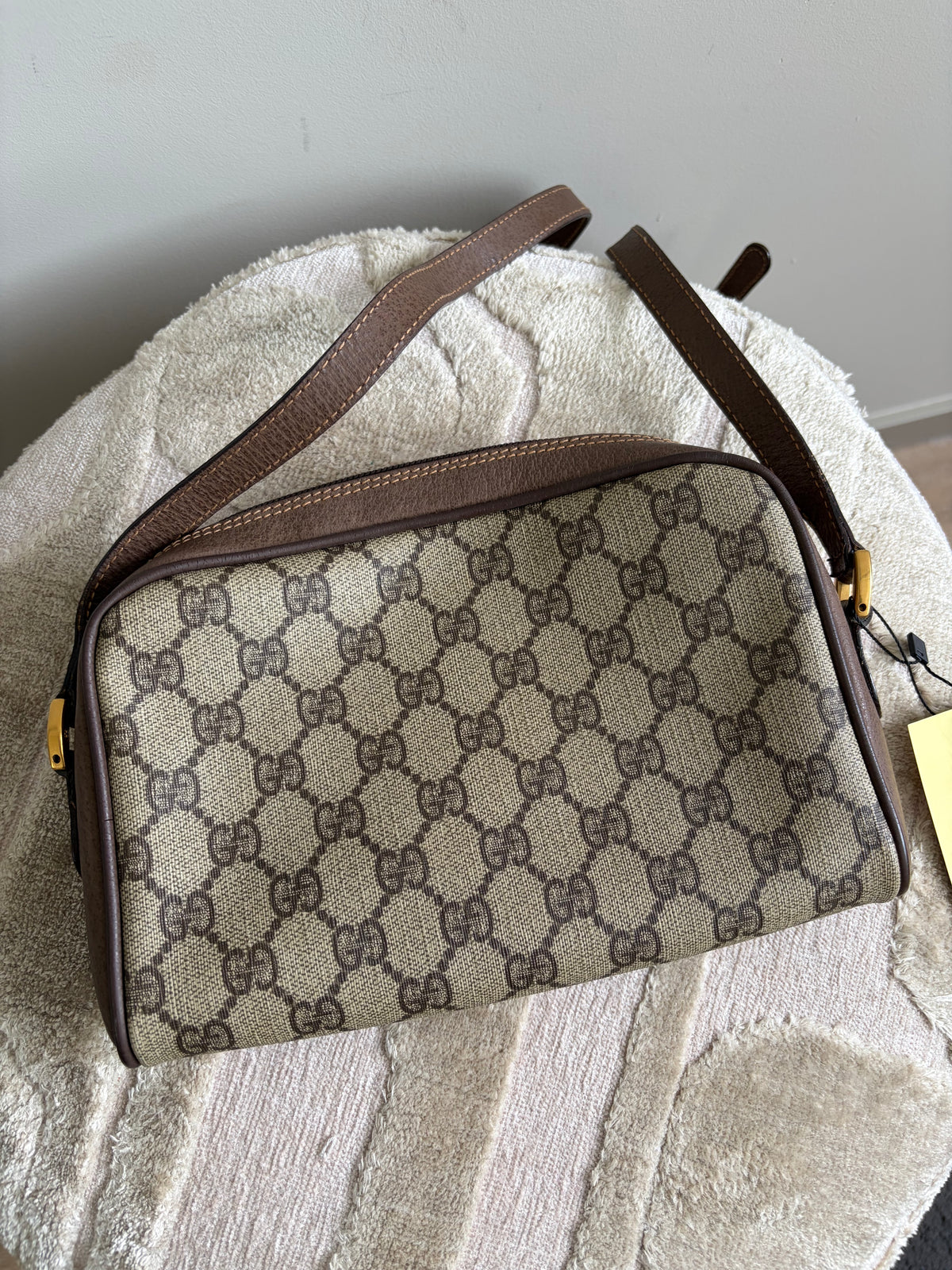 TRE130_Gucci_SherryLine_crossbodytas_Productfoto2