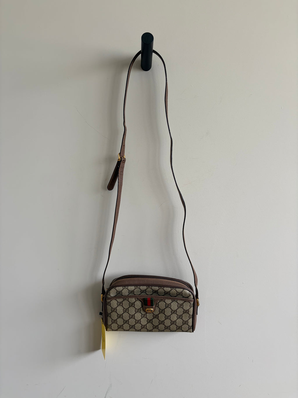 TRE130_Gucci_SherryLine_crossbodytas_Productfoto 3 