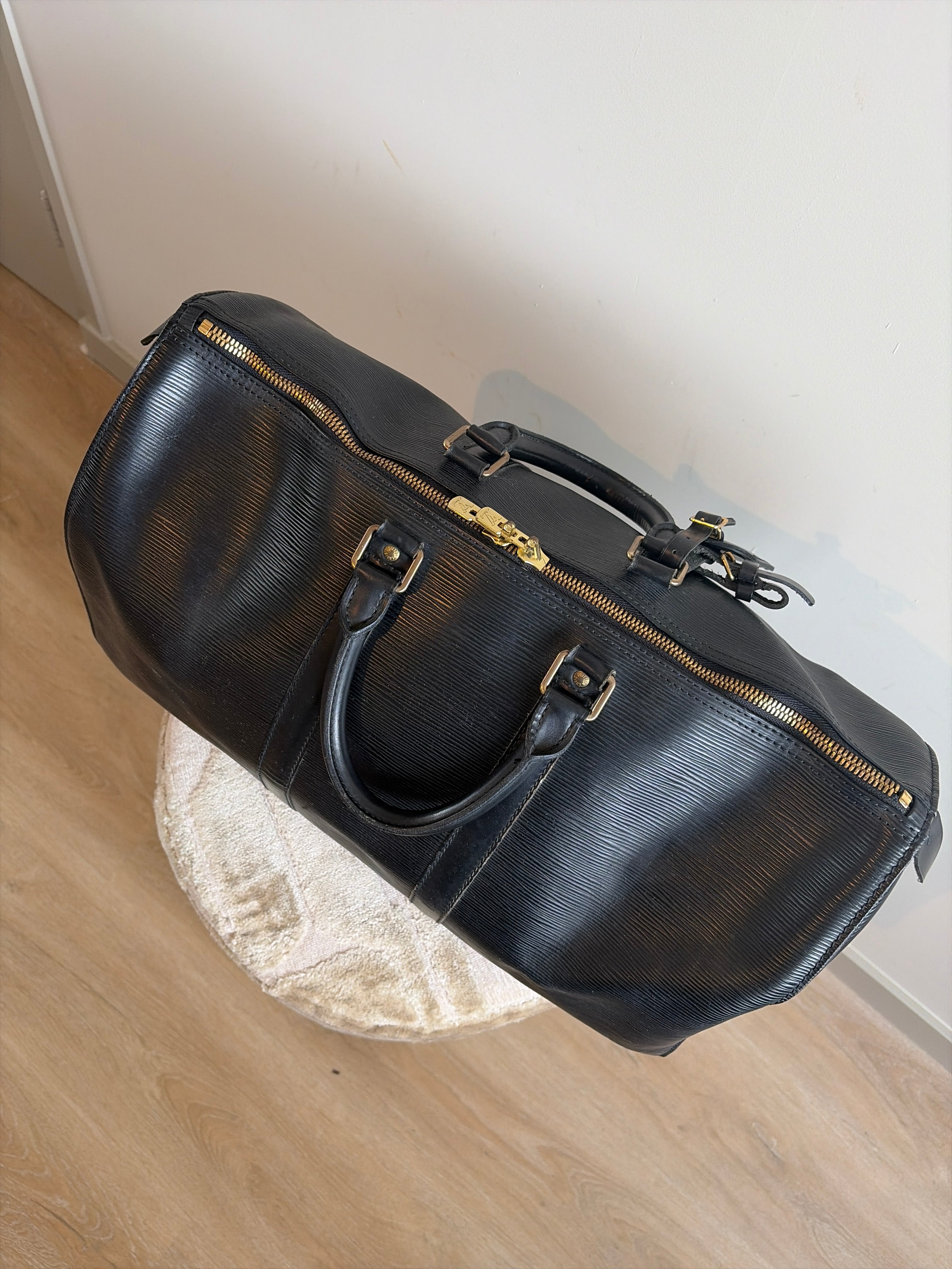 TRE39 - Louis Vuitton Keepall 45 Epi Black - productfoto 11