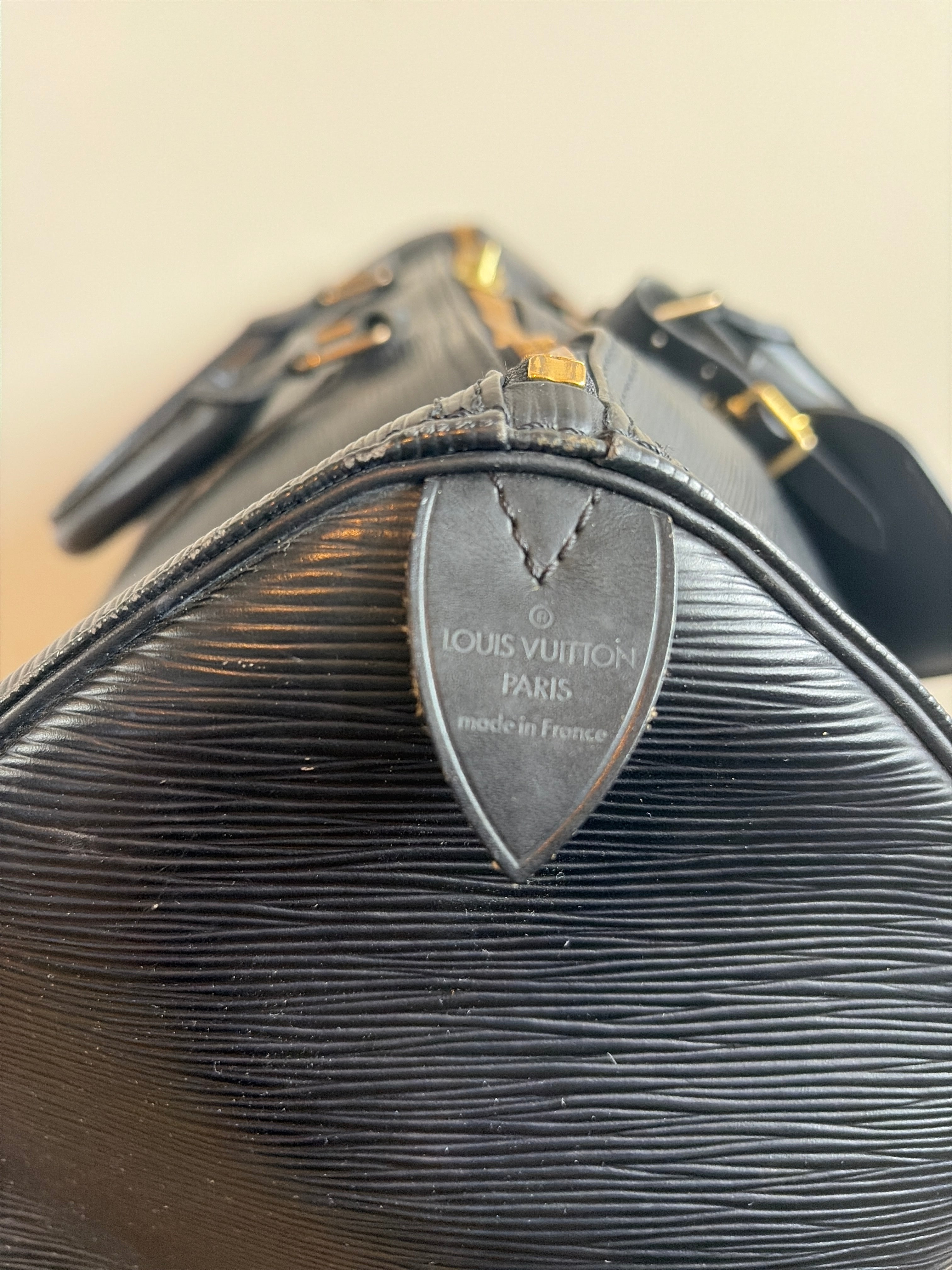 TRE39 - Louis Vuitton Keepall 45 Epi Black - productfoto 3