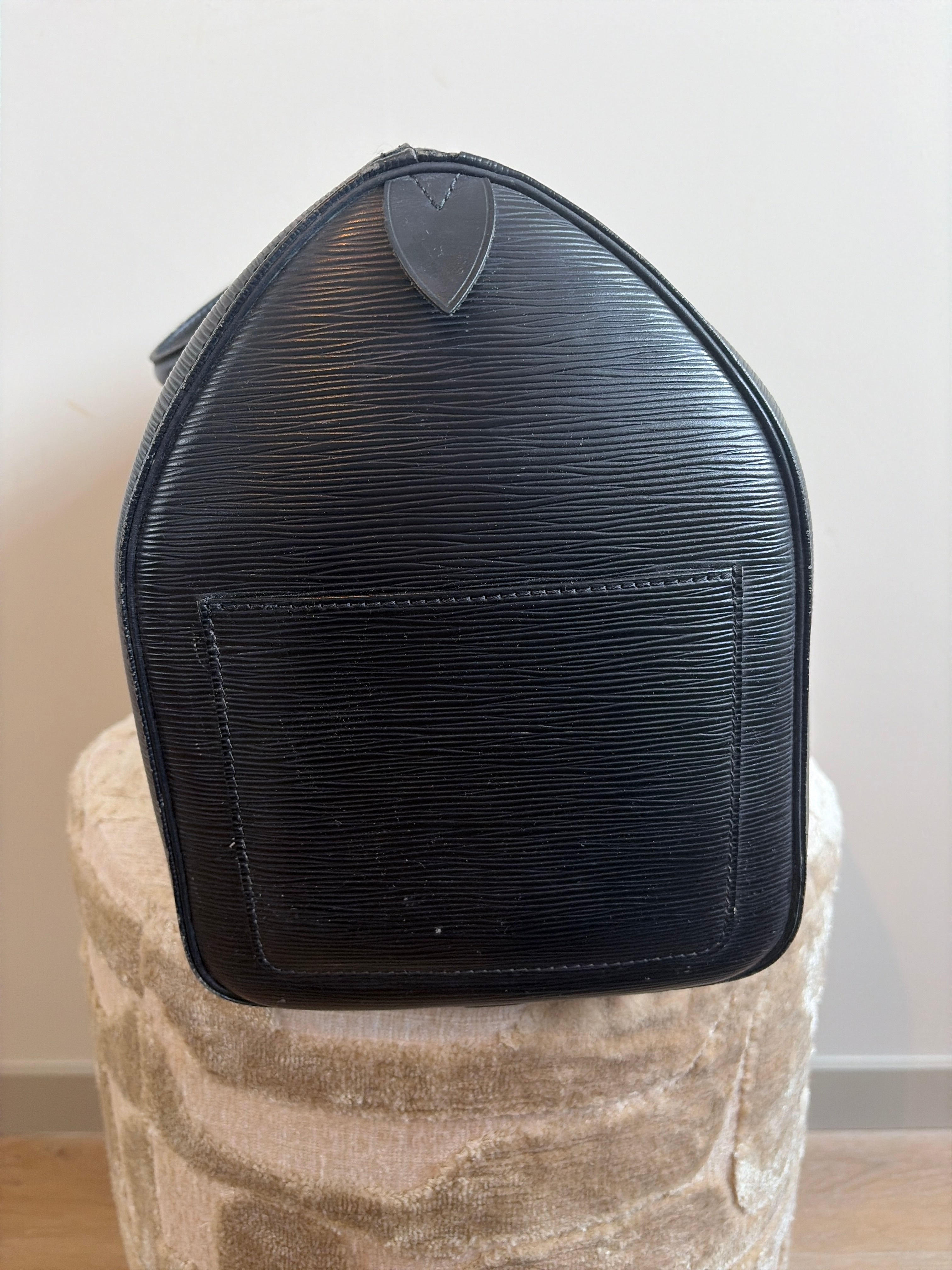 TRE39 - Louis Vuitton Keepall 45 Epi Black - productfoto 4