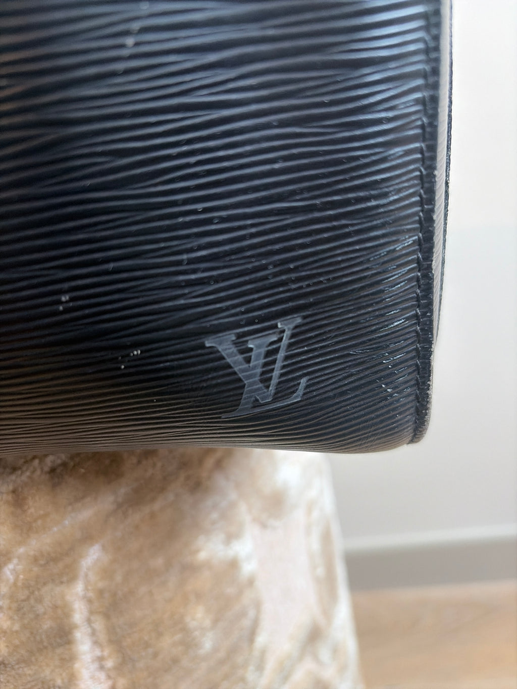 TRE39 - Louis Vuitton Keepall 45 Epi Black - productfoto 6