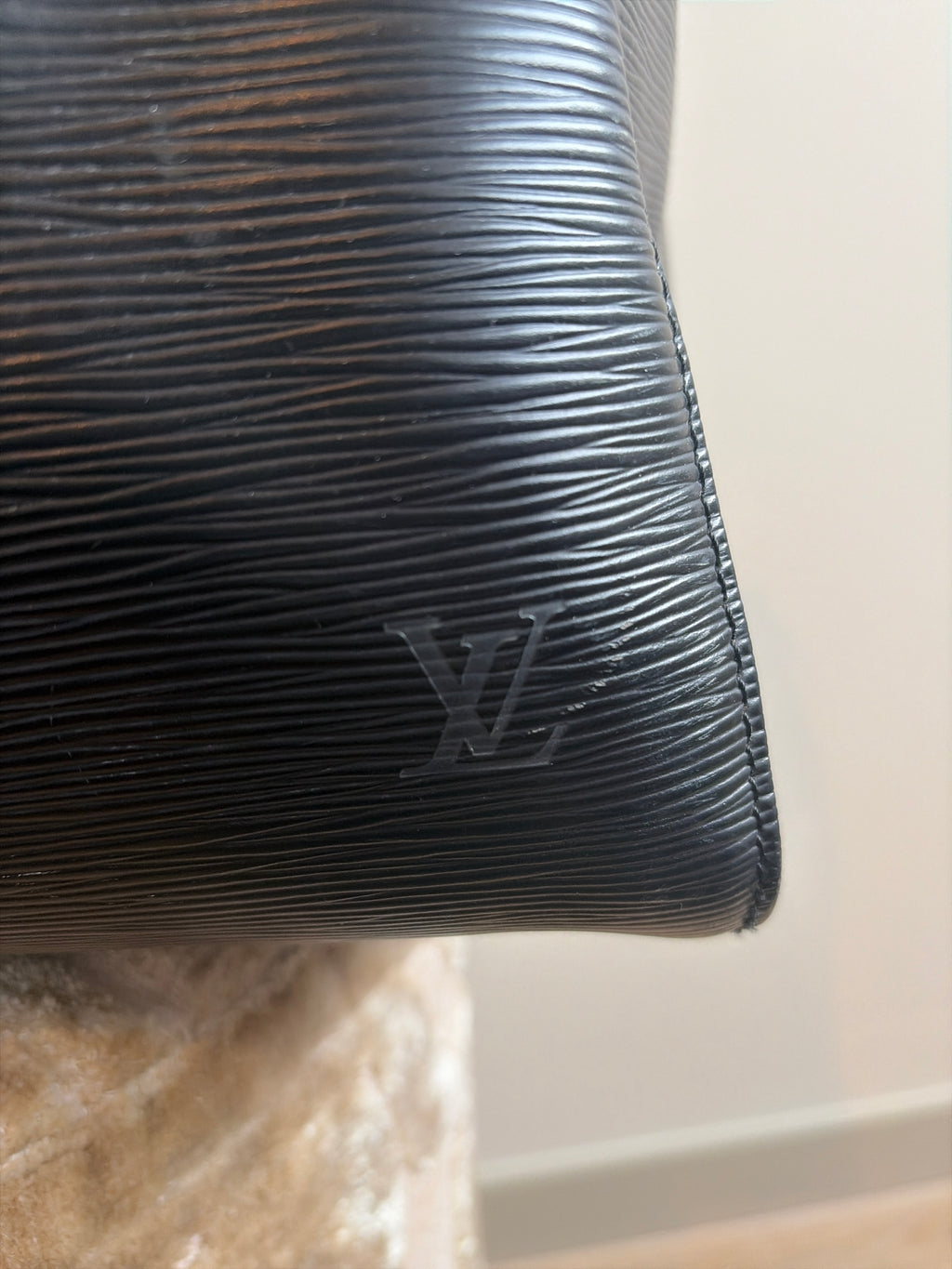 TRE39 - Louis Vuitton Keepall 45 Epi Black - productfoto 7