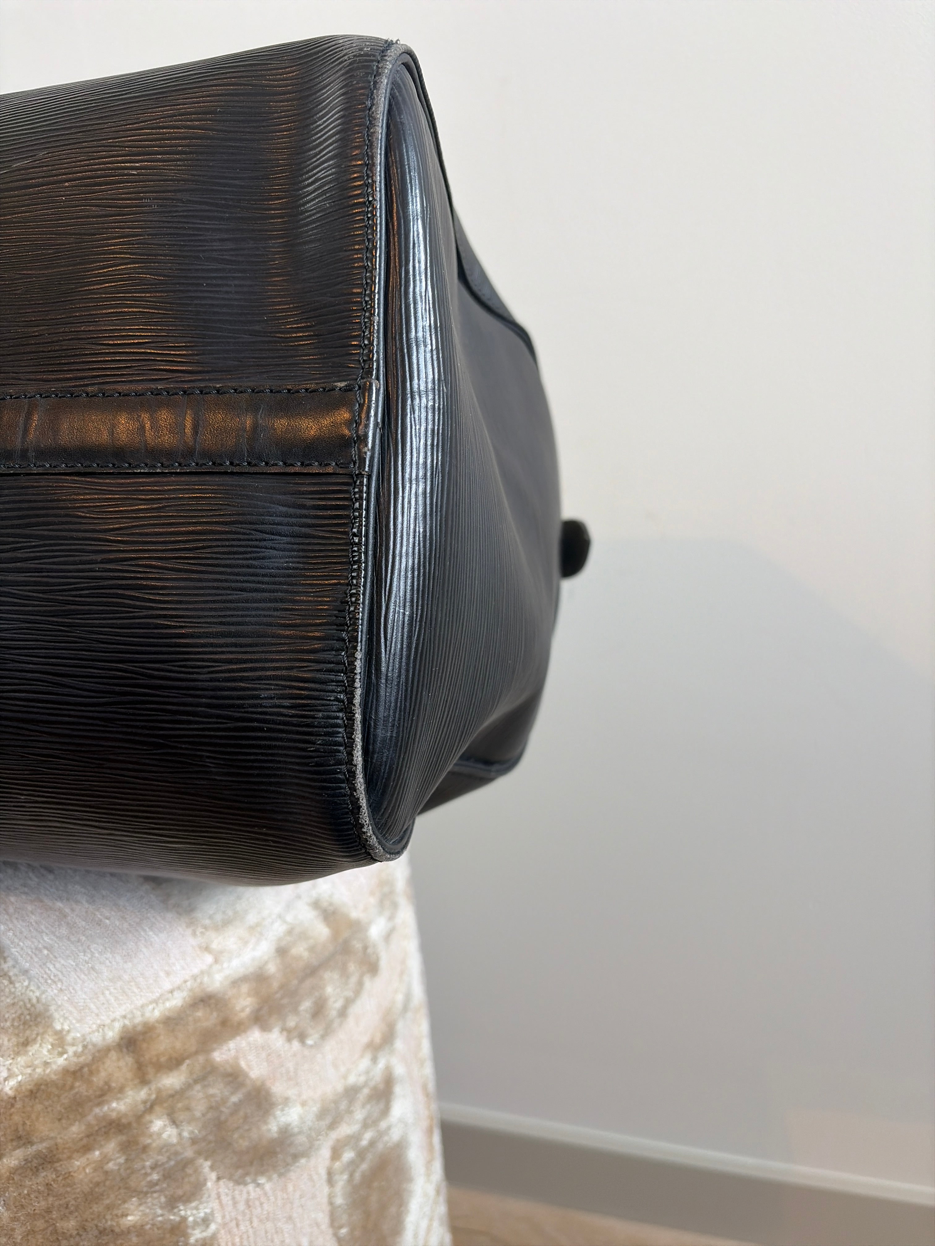 TRE39 - Louis Vuitton Keepall 45 Epi Black - productfoto 9