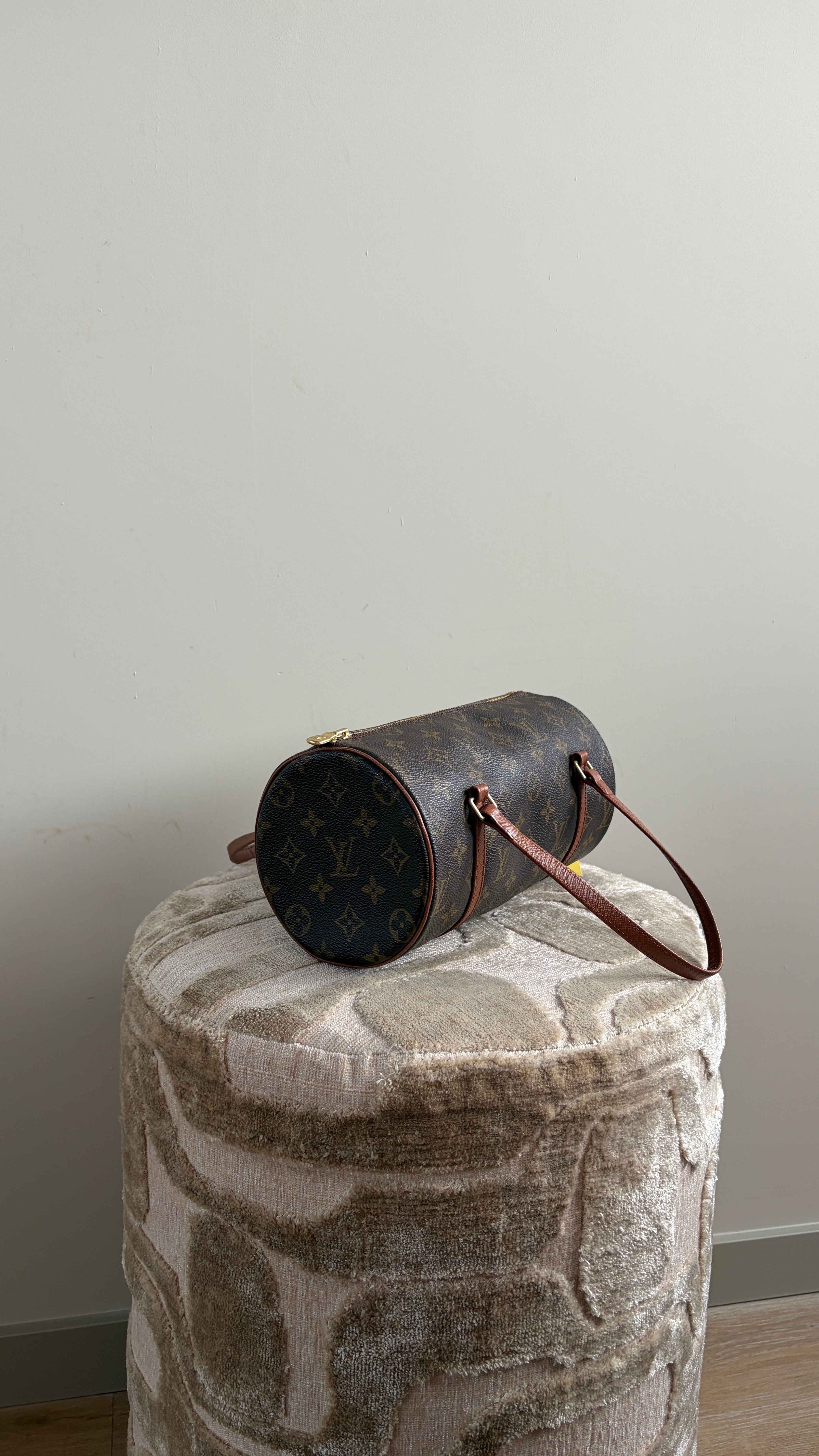 TRE41 - Louis Vuitton Papillon 26 Monogram - productfoto 3
