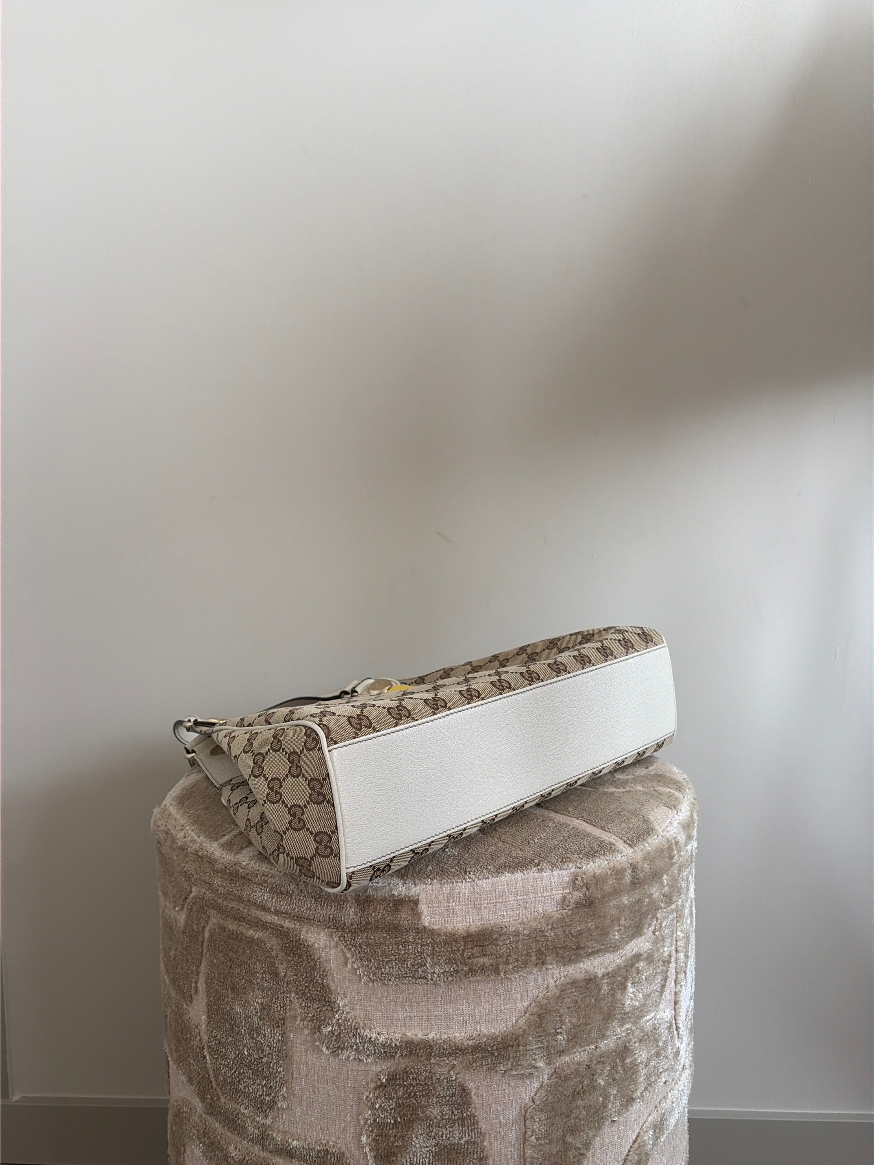TRE43 - Gucci Abbey Hobo Charmy Beige - Productfoto 12