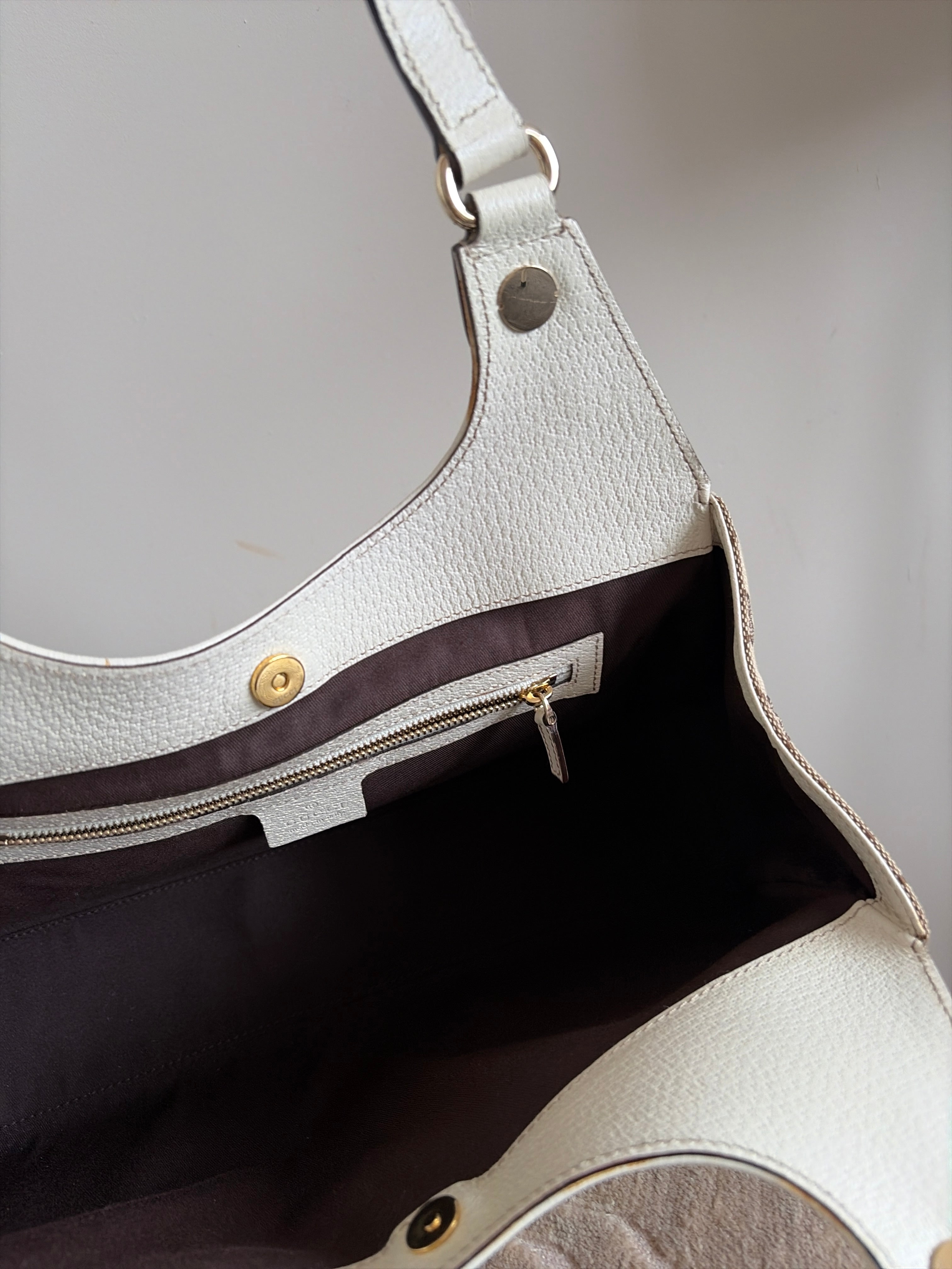 TRE43 - Gucci Abbey Hobo Charmy Beige - Productfoto 22