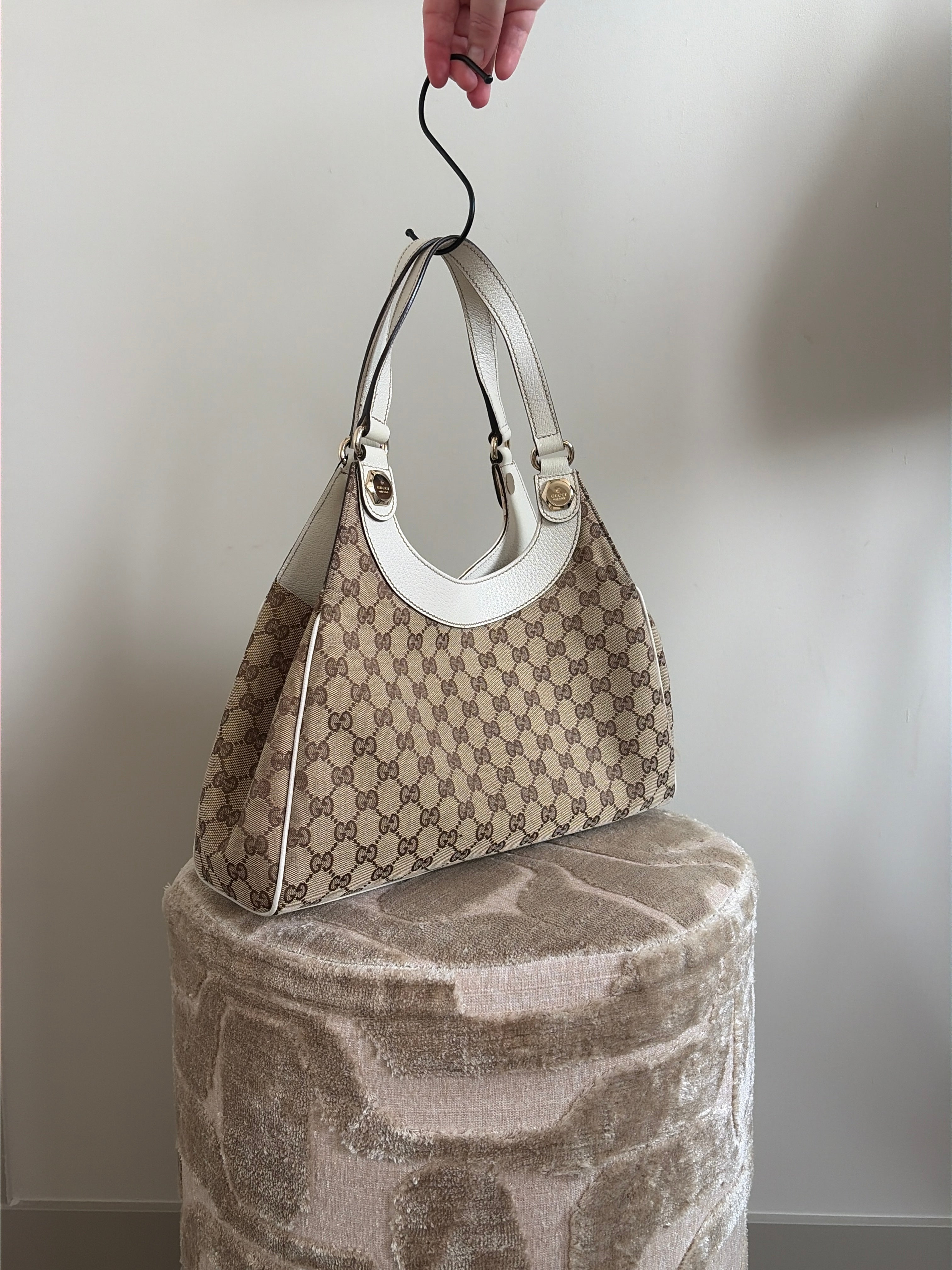 TRE43 - Gucci Abbey Hobo Charmy Beige - Productfoto 3