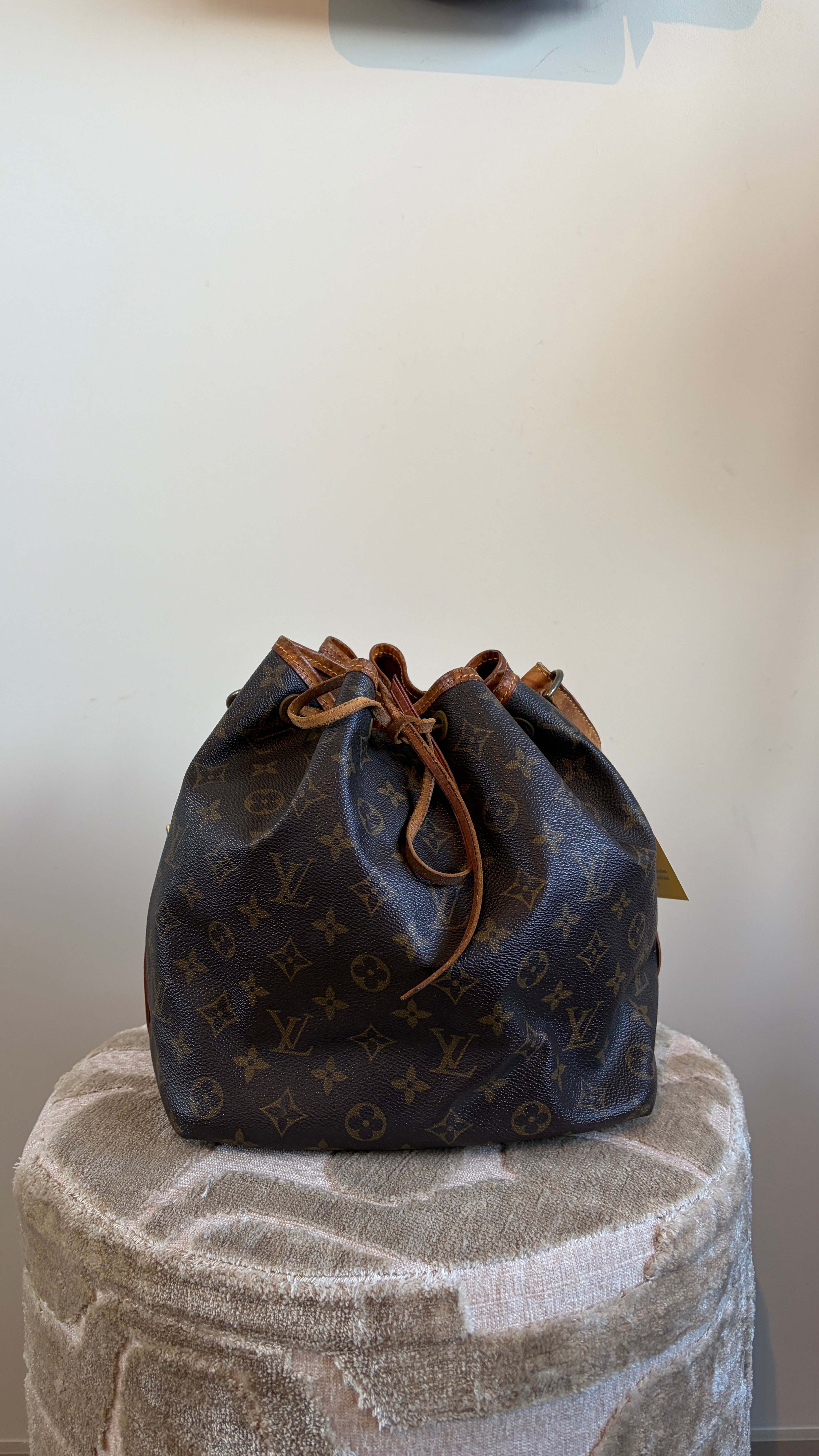 TRE44 - Louis Vuitton Petit Noe - productfoto 2