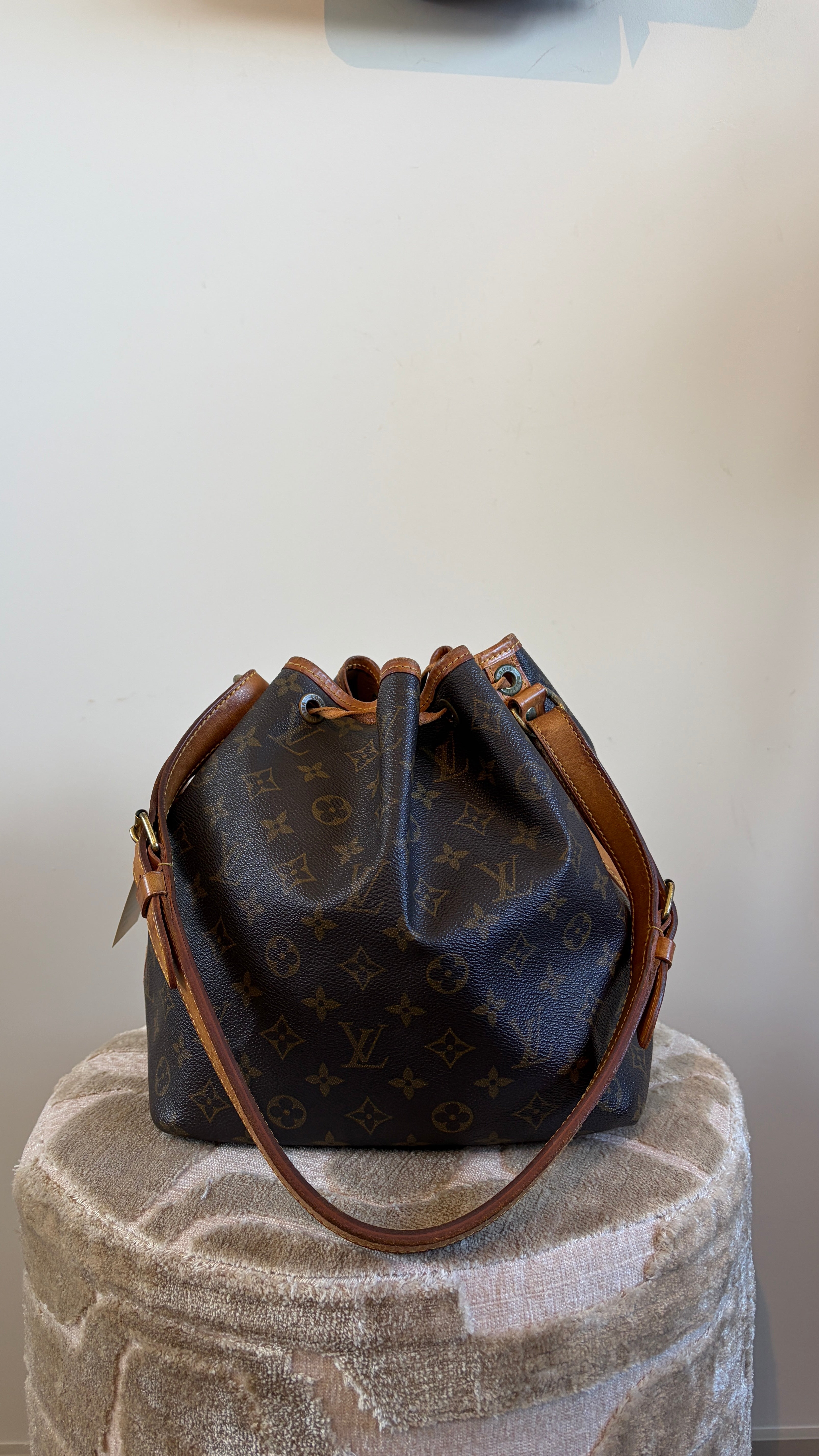TRE44 - Louis Vuitton Petit Noe - productfoto 5