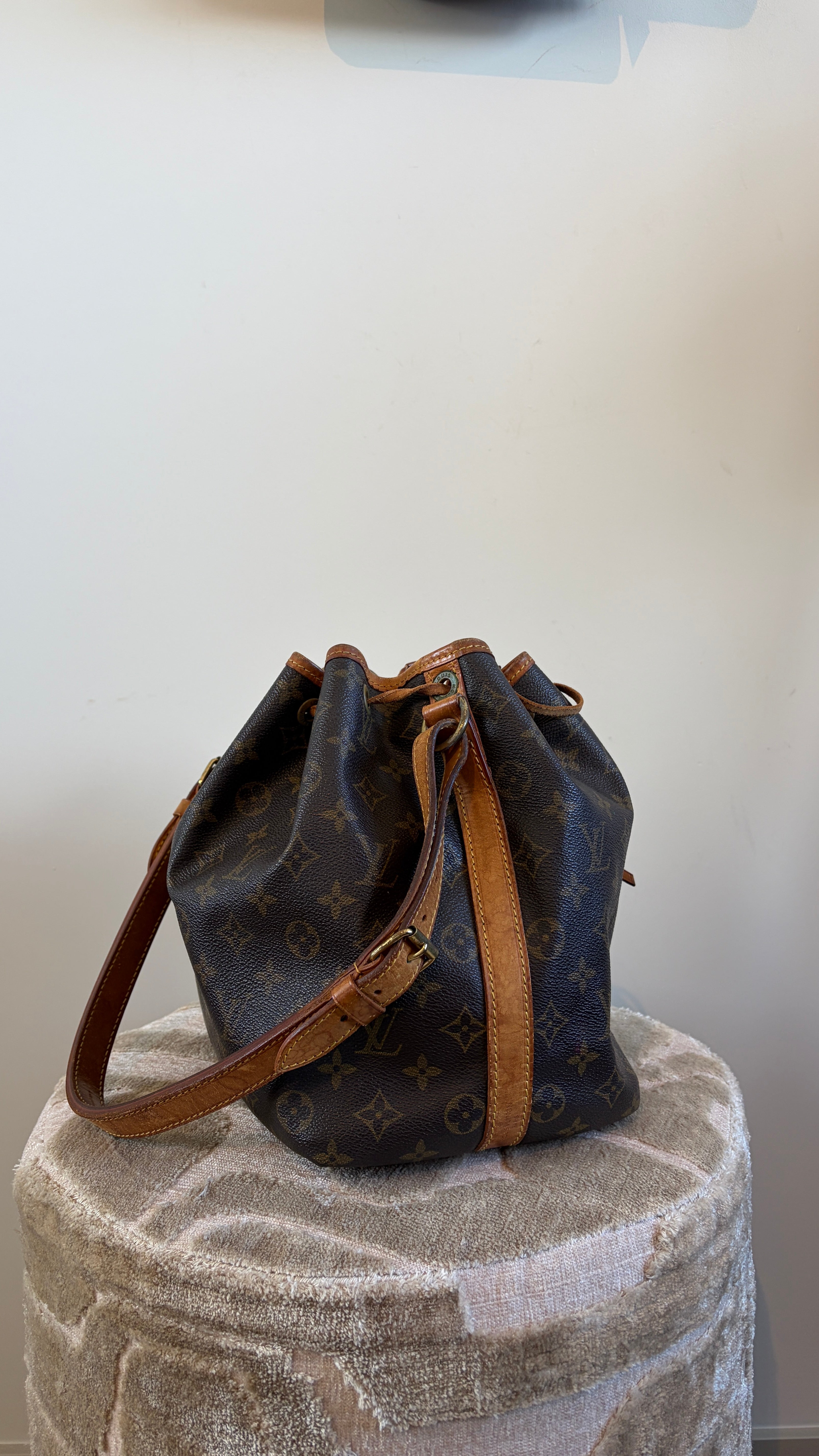 TRE44 - Louis Vuitton Petit Noe - productfoto 6