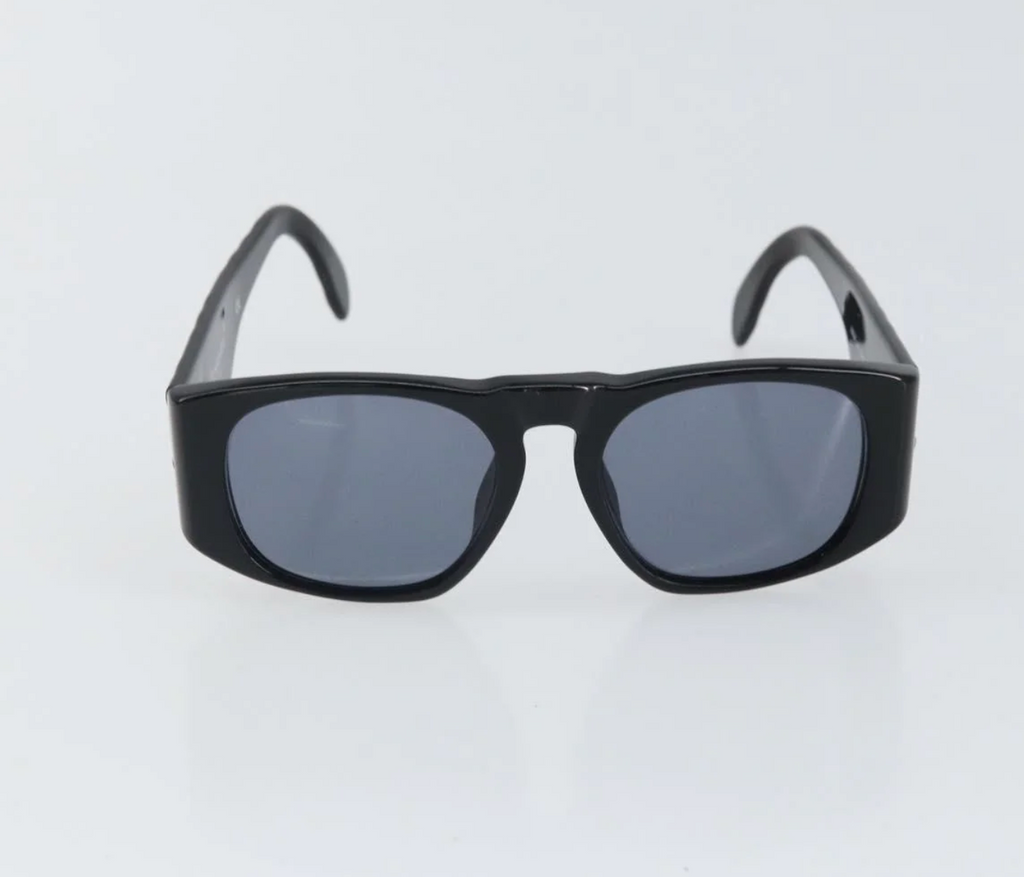 TRE48 - Chanel sunglasses plastic black CC - 1