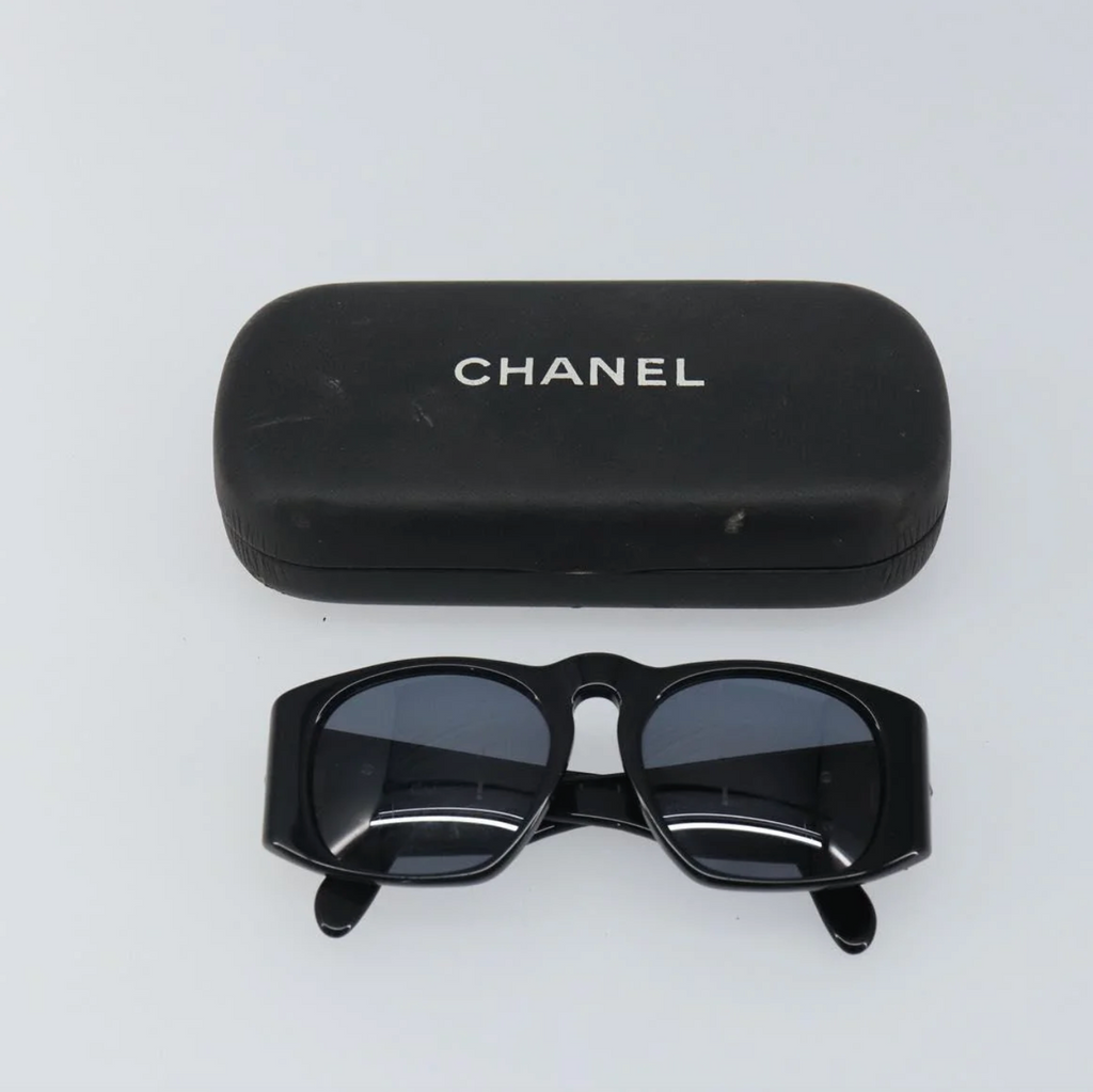 TRE48 - Chanel sunglasses plastic black CC - 10
