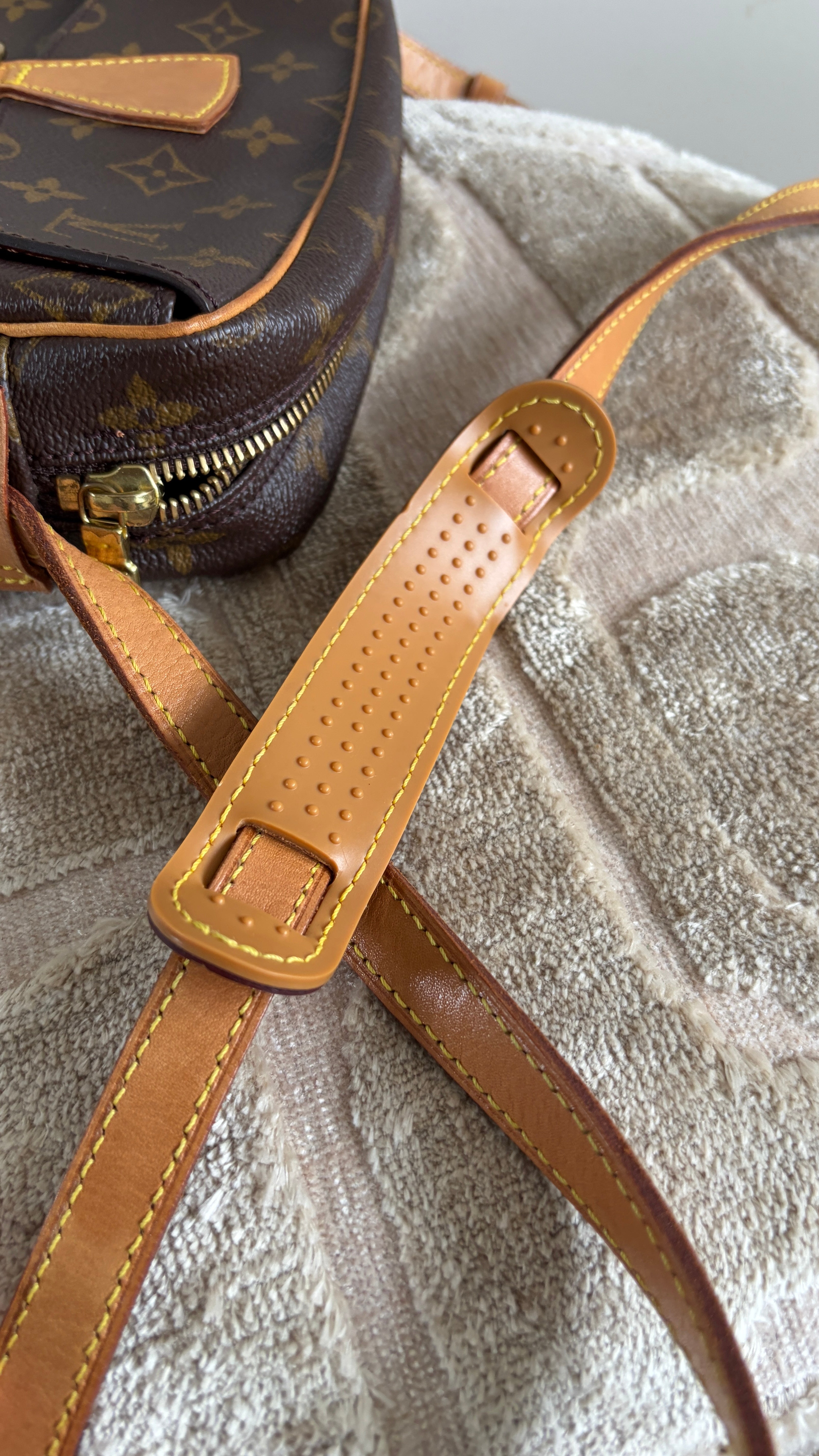 TRE51 - Louis Vuitton Jeune Fille MM - 20