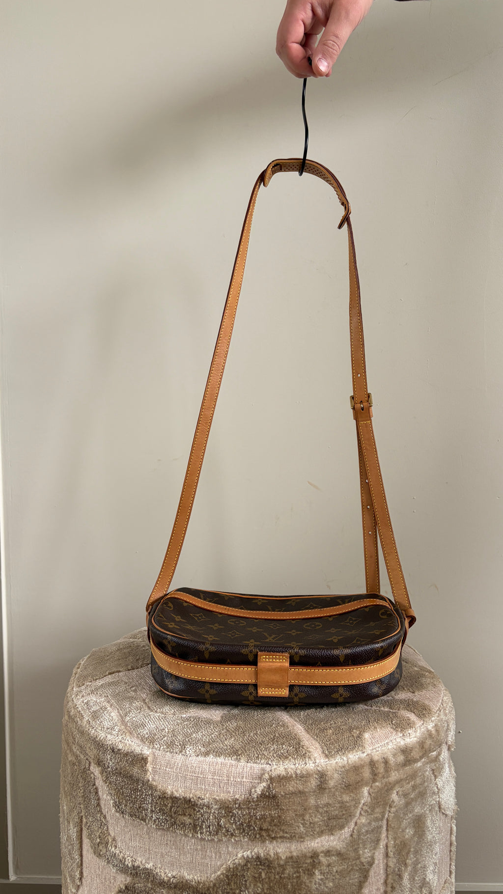 TRE51 - Louis Vuitton Jeune Fille MM - 5
