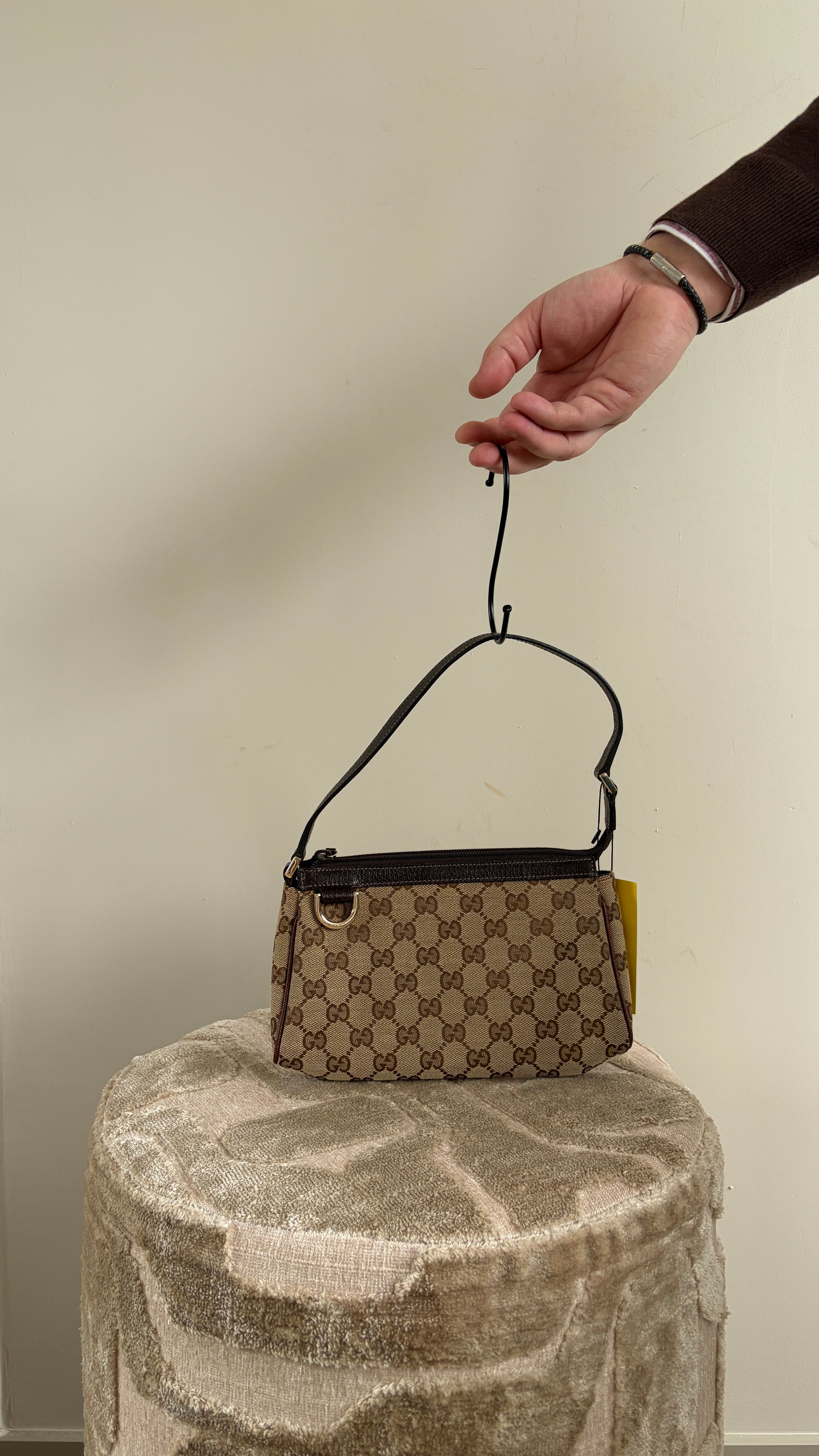 TRE52 - Gucci Abbey Accessory Pouch beige - 1