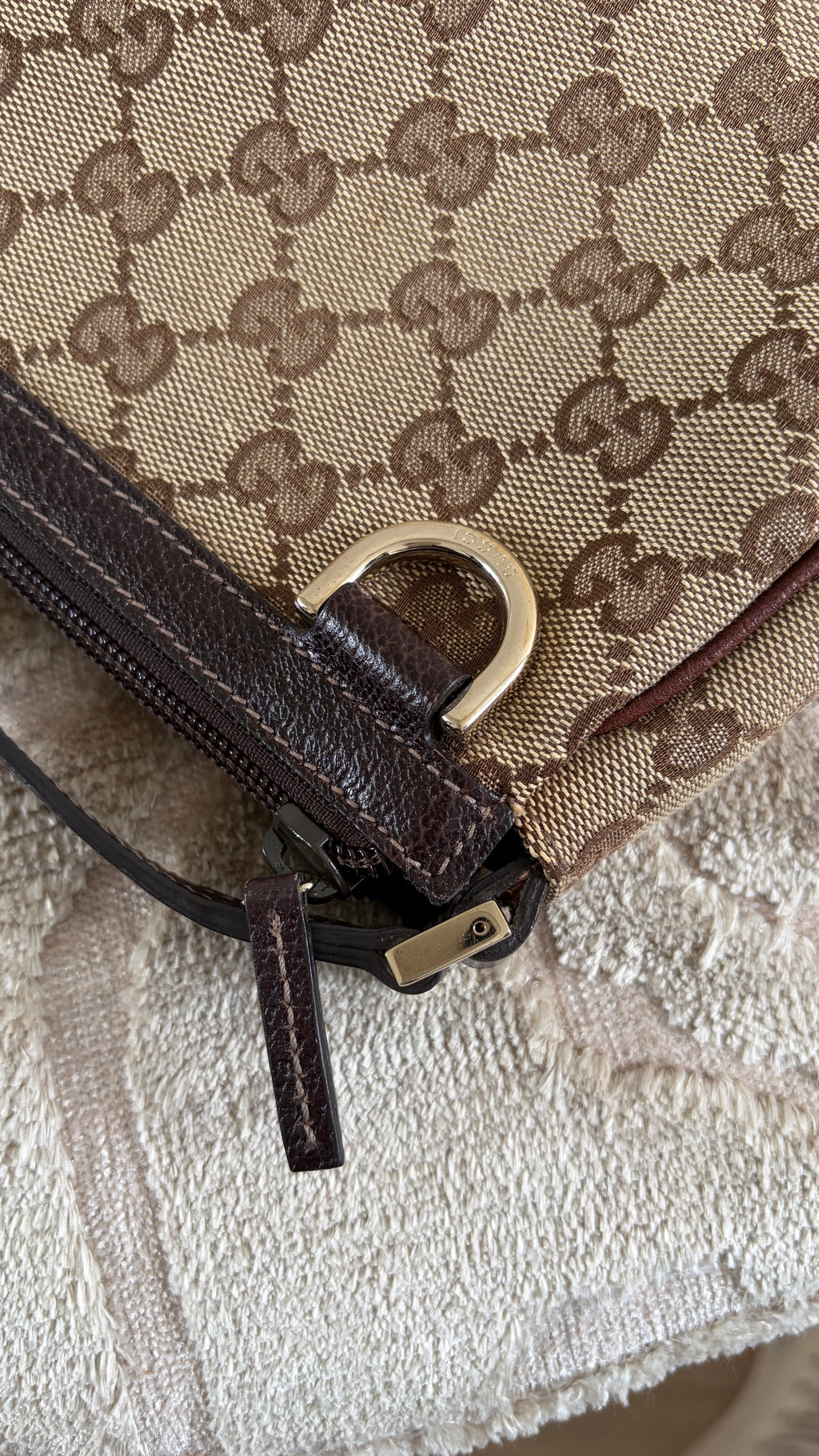 TRE52 - Gucci Abbey Accessory Pouch beige - 12